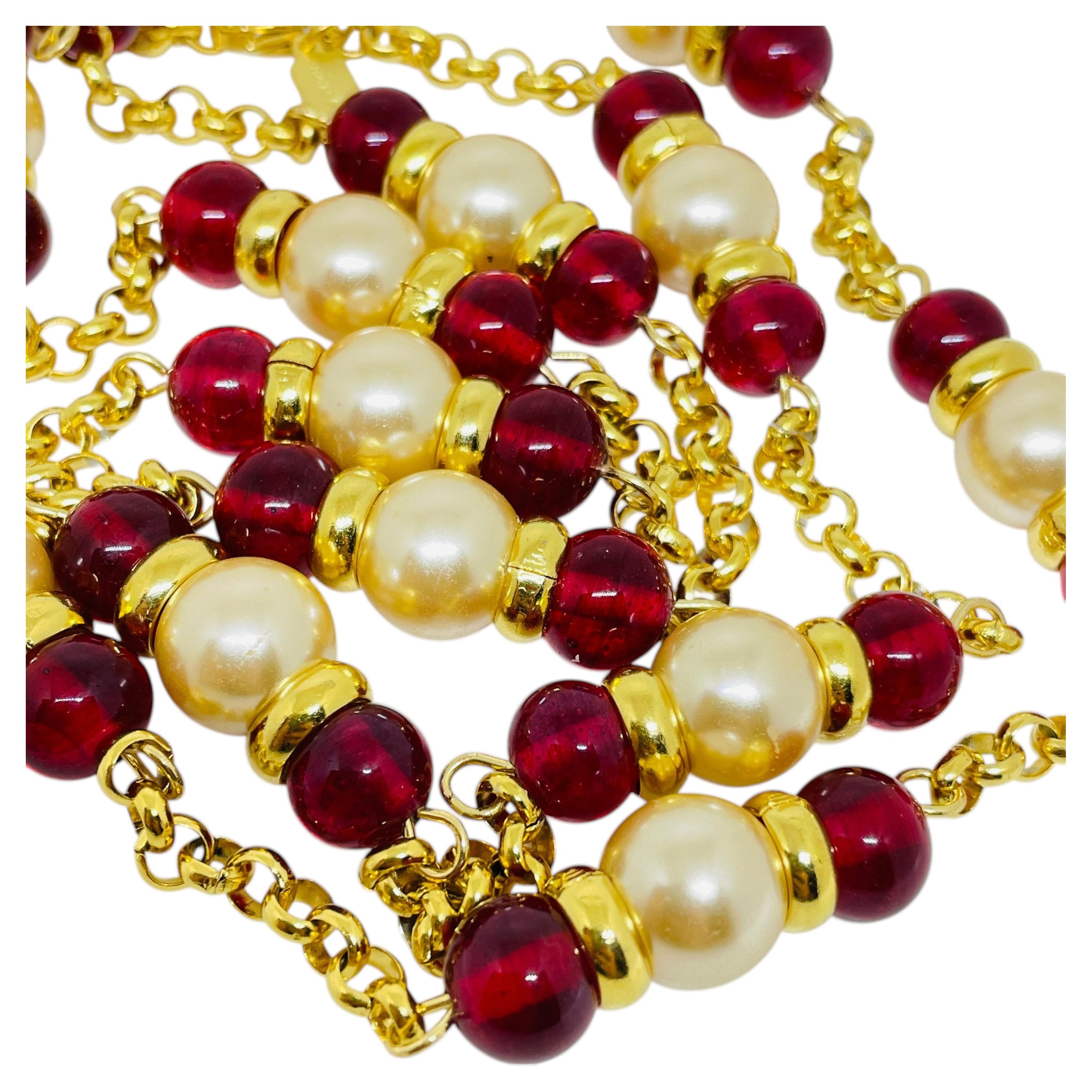 Collection PARIS années 1980 - Collier à chaîne plaquée or et perles de verre par DOROTA LASAK en vente
