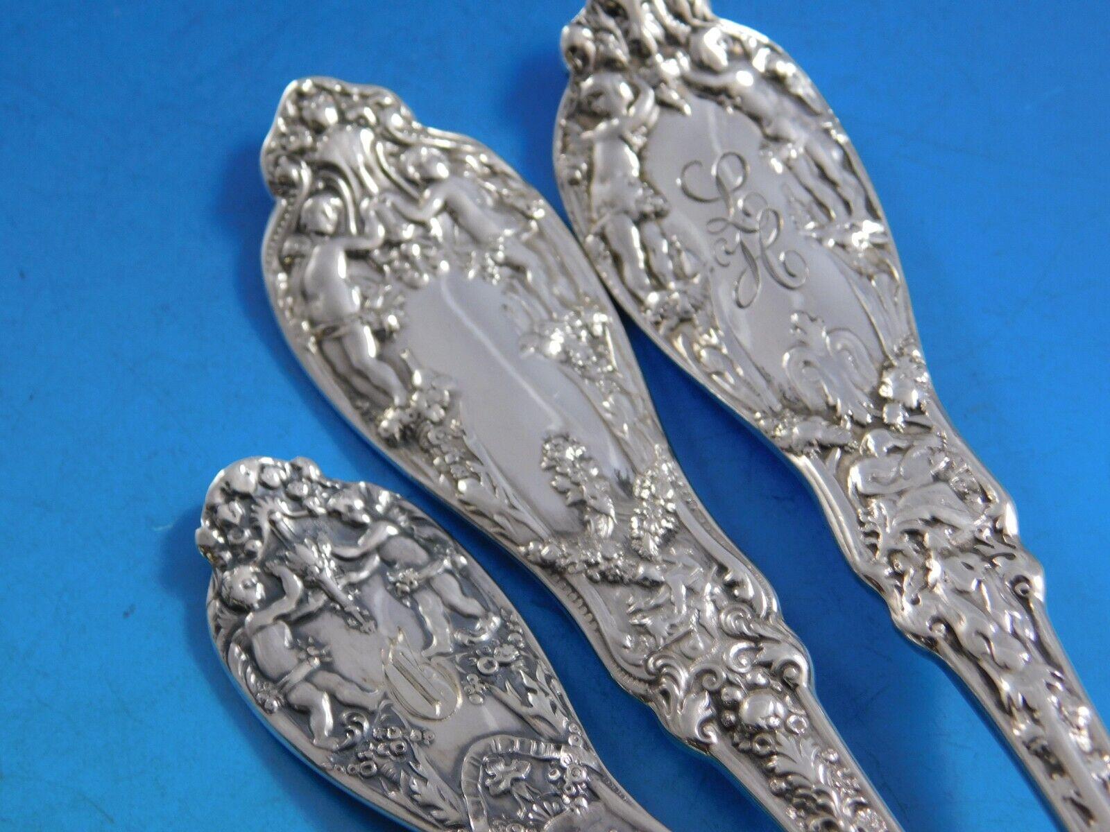 Paris by Gorham Sterling Silver Flatware Set for 8 Service 76 pieces Cherubs In Excellent Condition For Sale In Big Bend, WI
