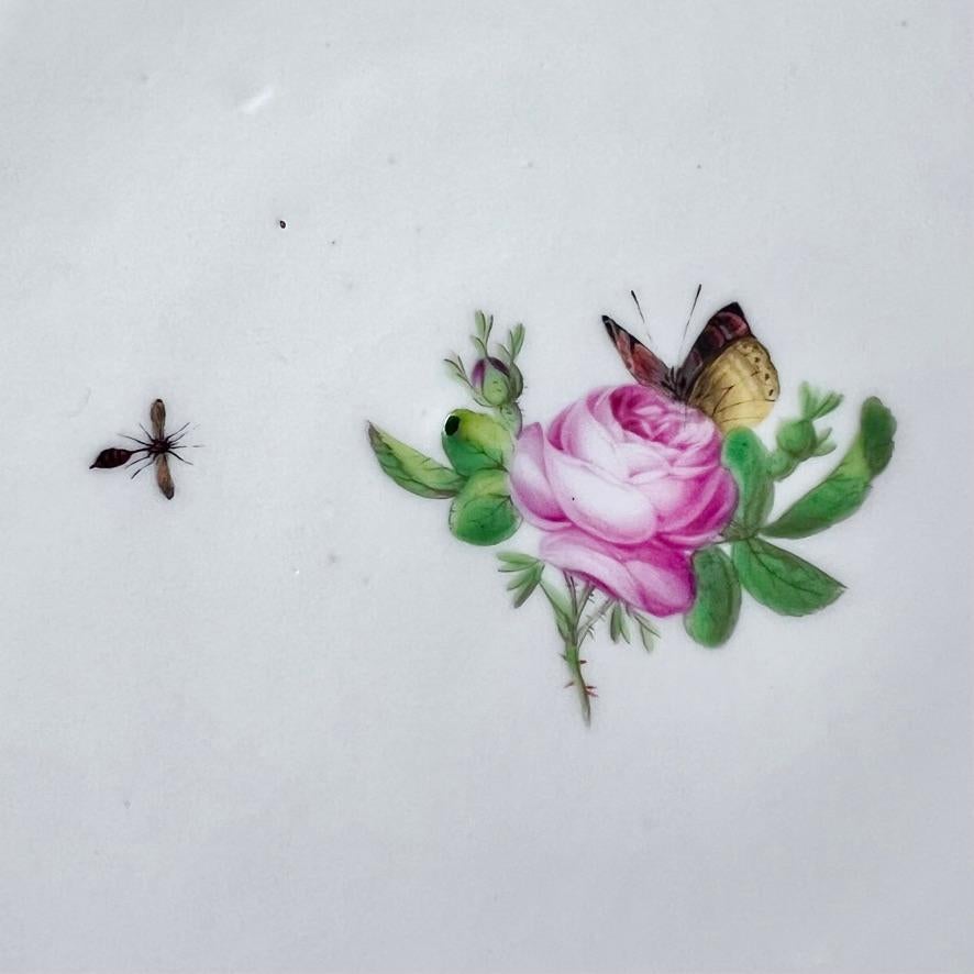 Pariser Clignancourt-Set aus 4 Tellern, schwarze, rosa Rosen, Schmetterlinge, 1780-1790 (Porzellan) im Angebot