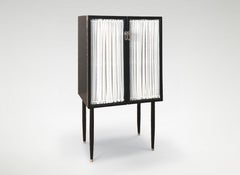 Zeitgenössischer Bar-Lack „PARIS“