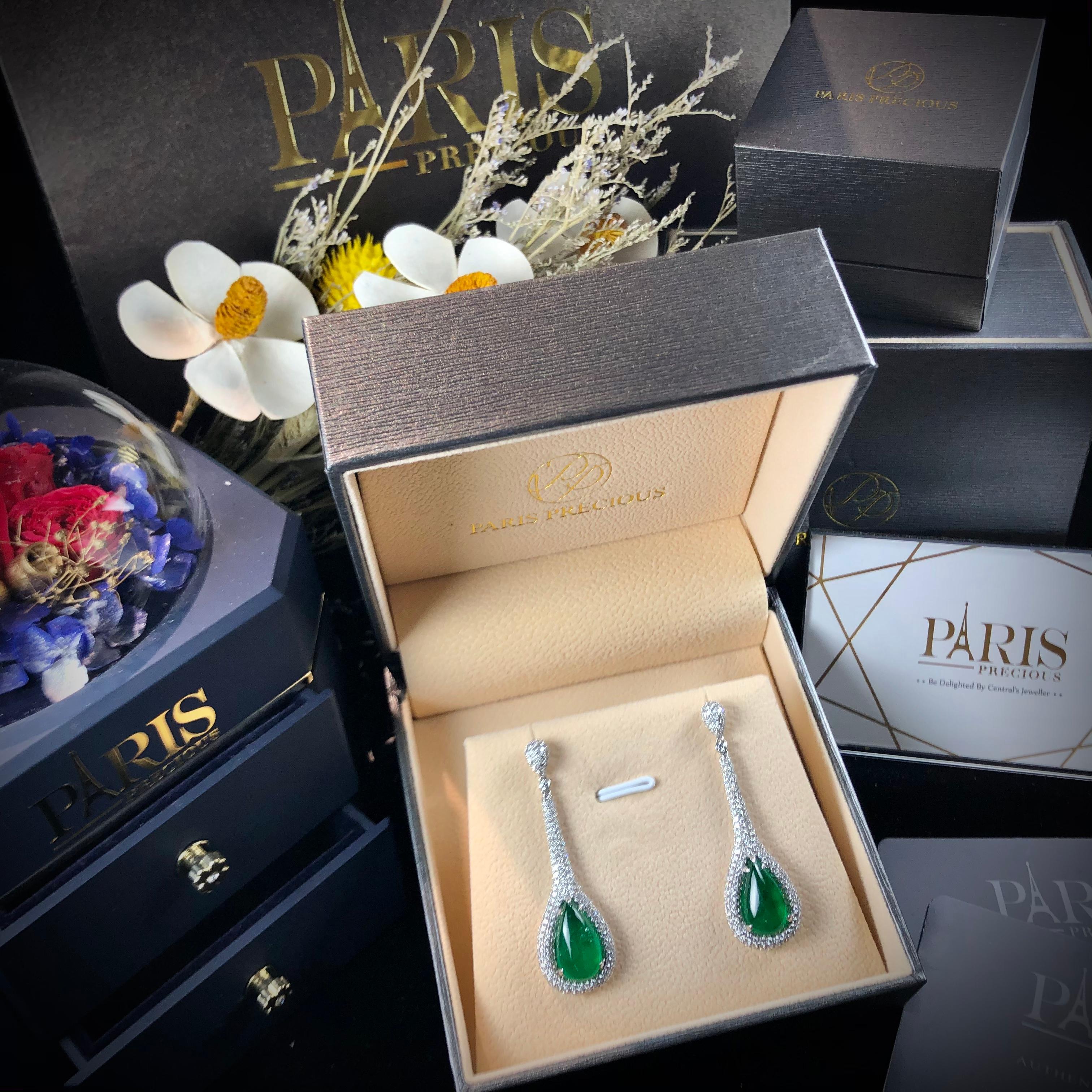 Paris Craft House 11.48 Carat Emerald Diamond Earring in 18 Karat White Gold In New Condition For Sale In Hong Kong, HK