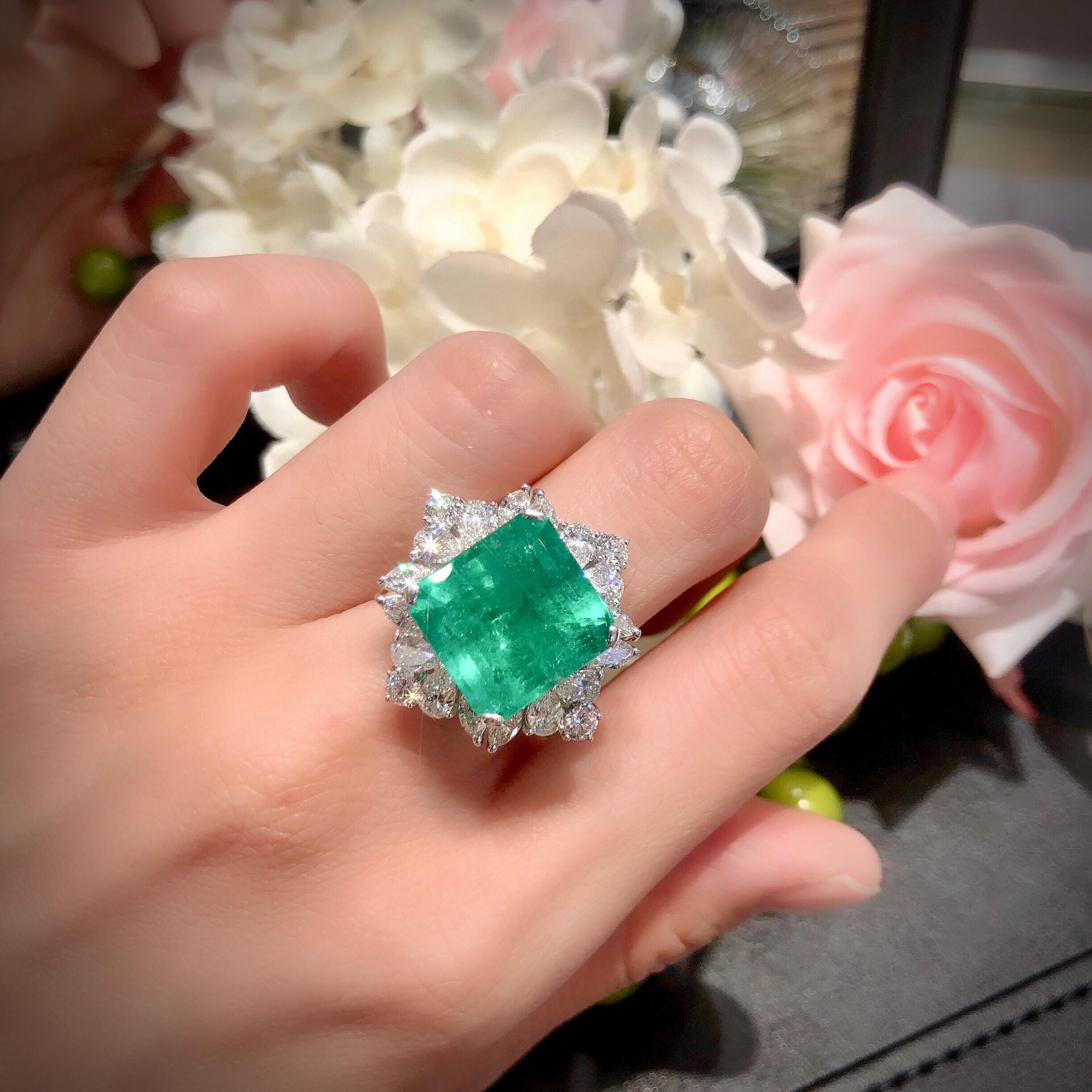 Paris Craft House 12.02 Carat GRS Certified Emerald Diamond Ring in 18K Gold For Sale 4