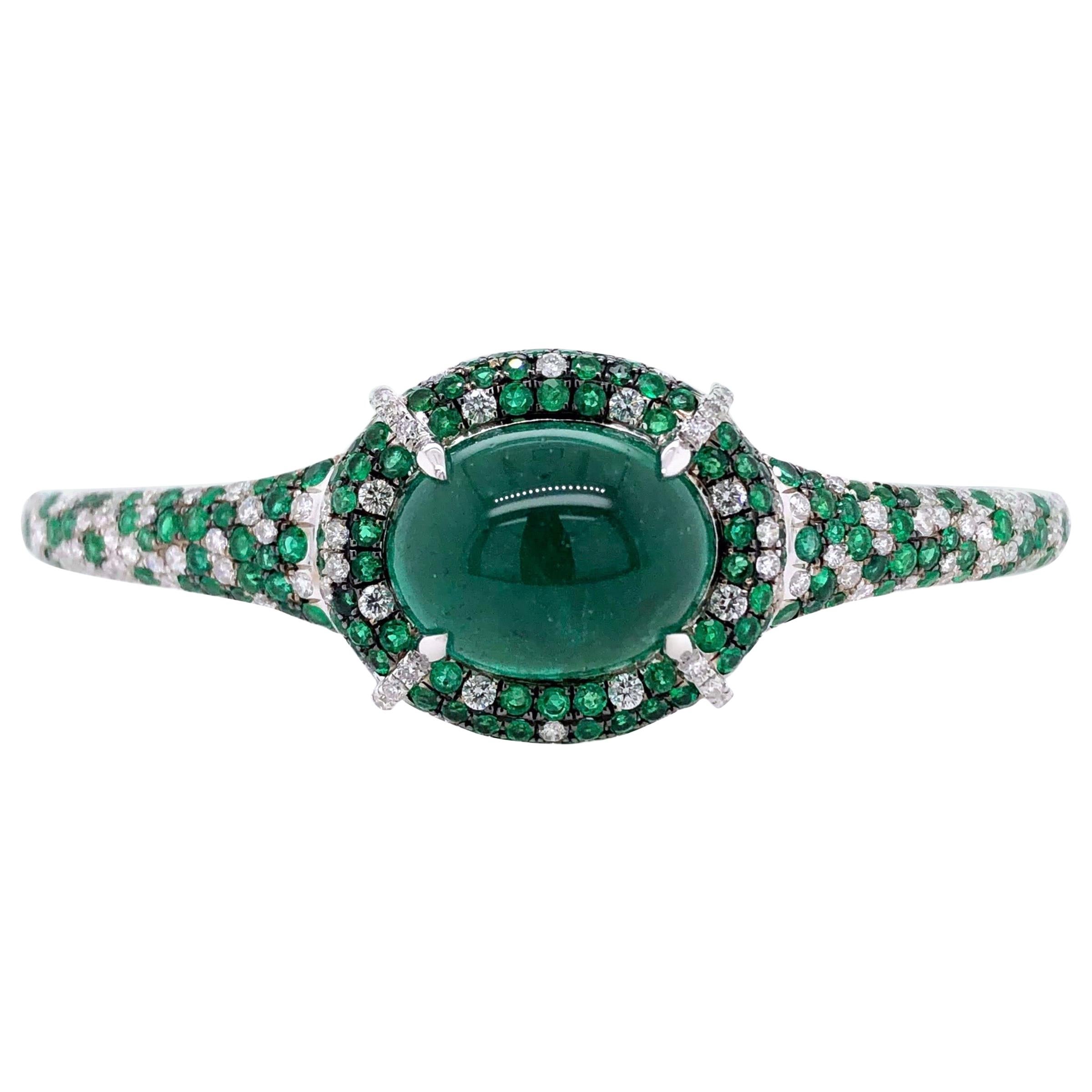 Paris Craft House 12.97 Carat Cabochon Emerald Diamond Bangle in 18 Karat Gold For Sale