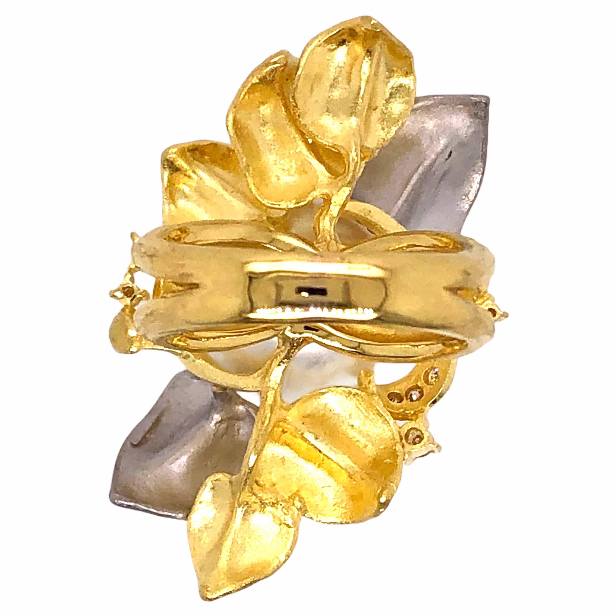Women's or Men's Paris Craft House Pearl Diamond Ring in 18 Karat Yellow Gold For Sale
