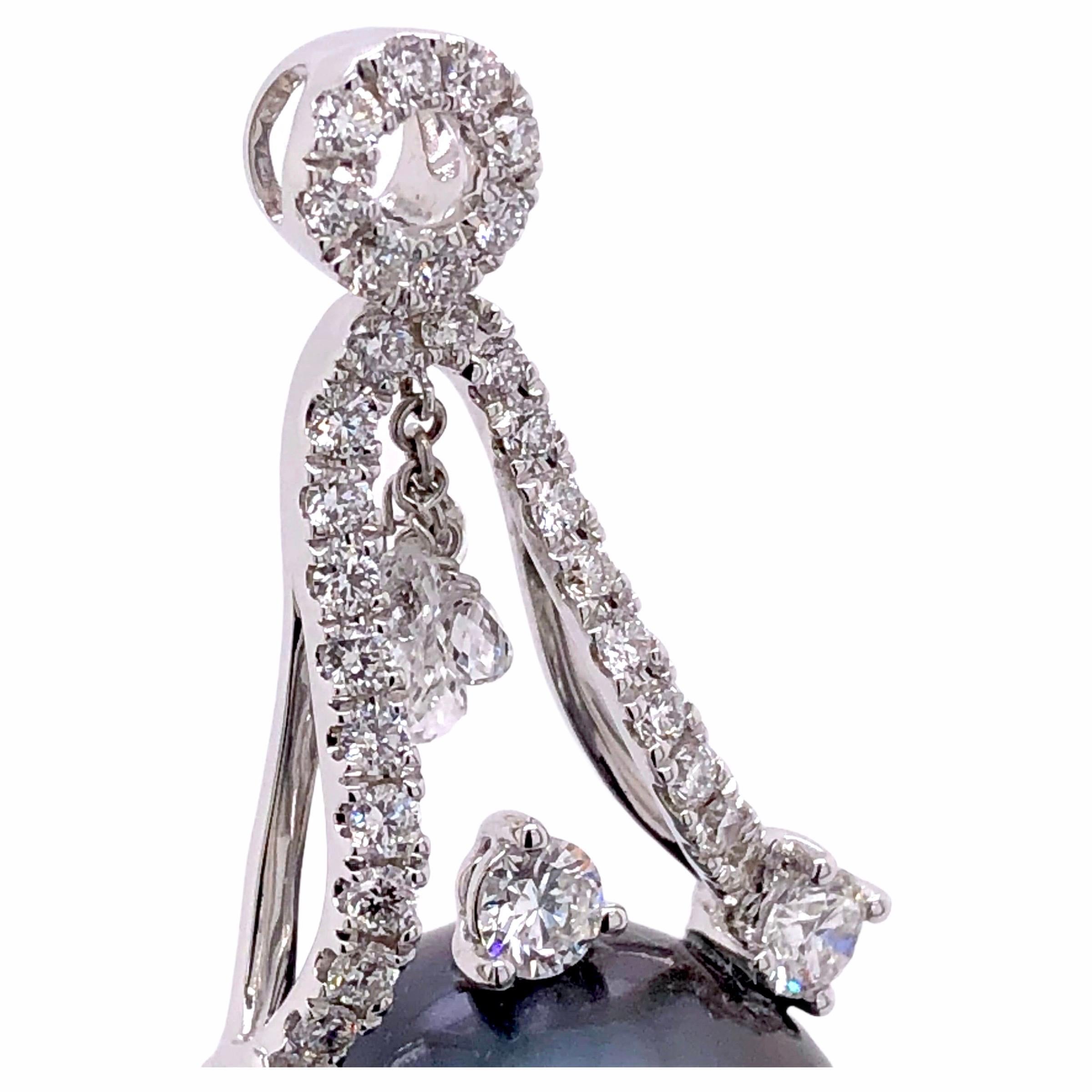 Round Cut Paris Craft House Tahitian Black Pearl Diamond Pendant in 18 Karat Gold For Sale