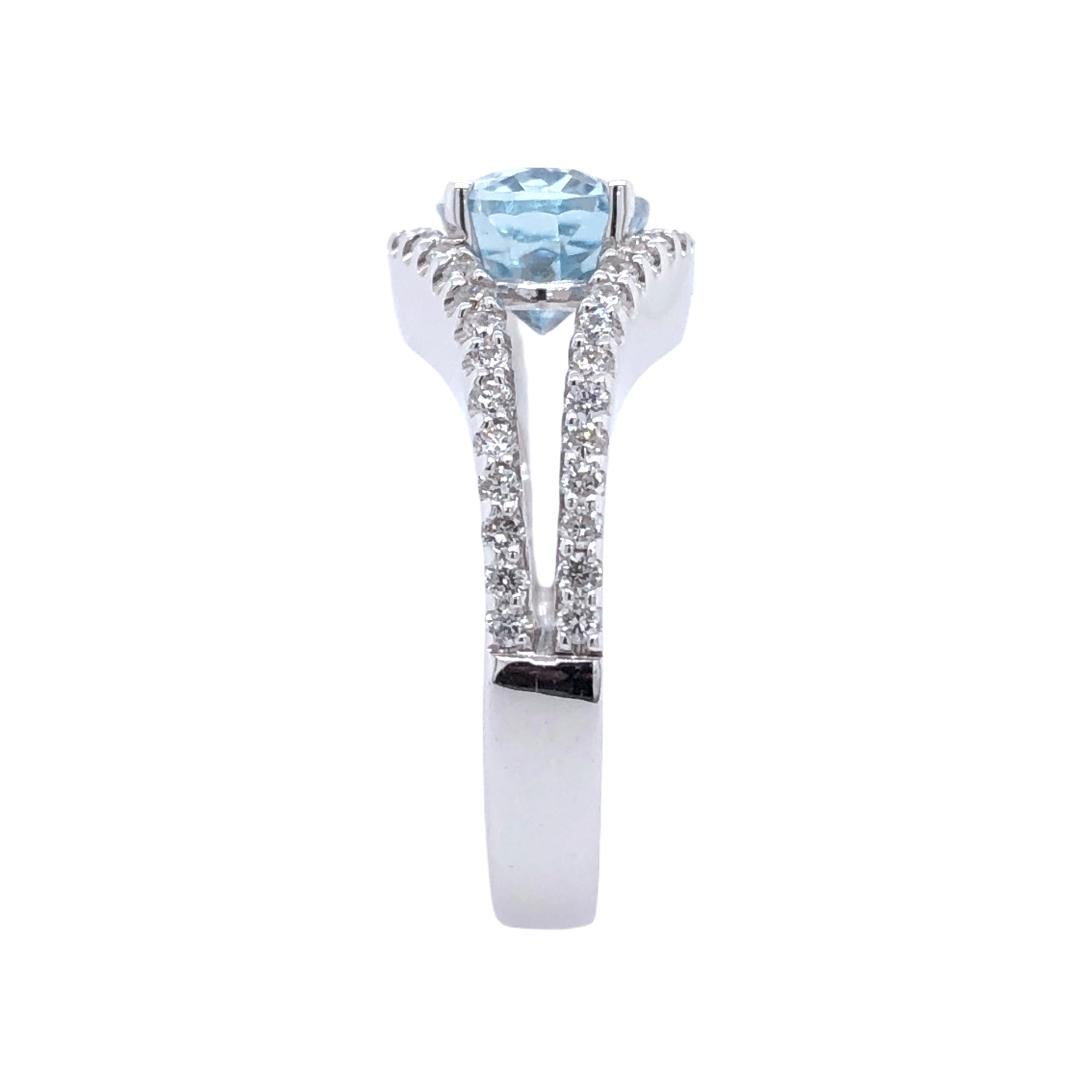 Modern Paris Craft House 2.81 Carat Aquamarine Diamond Ring in 18 Karat White Gold For Sale