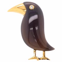Paris Craft House Agate Diamond Bird Brooch in 18 Karat Yellow Gold
