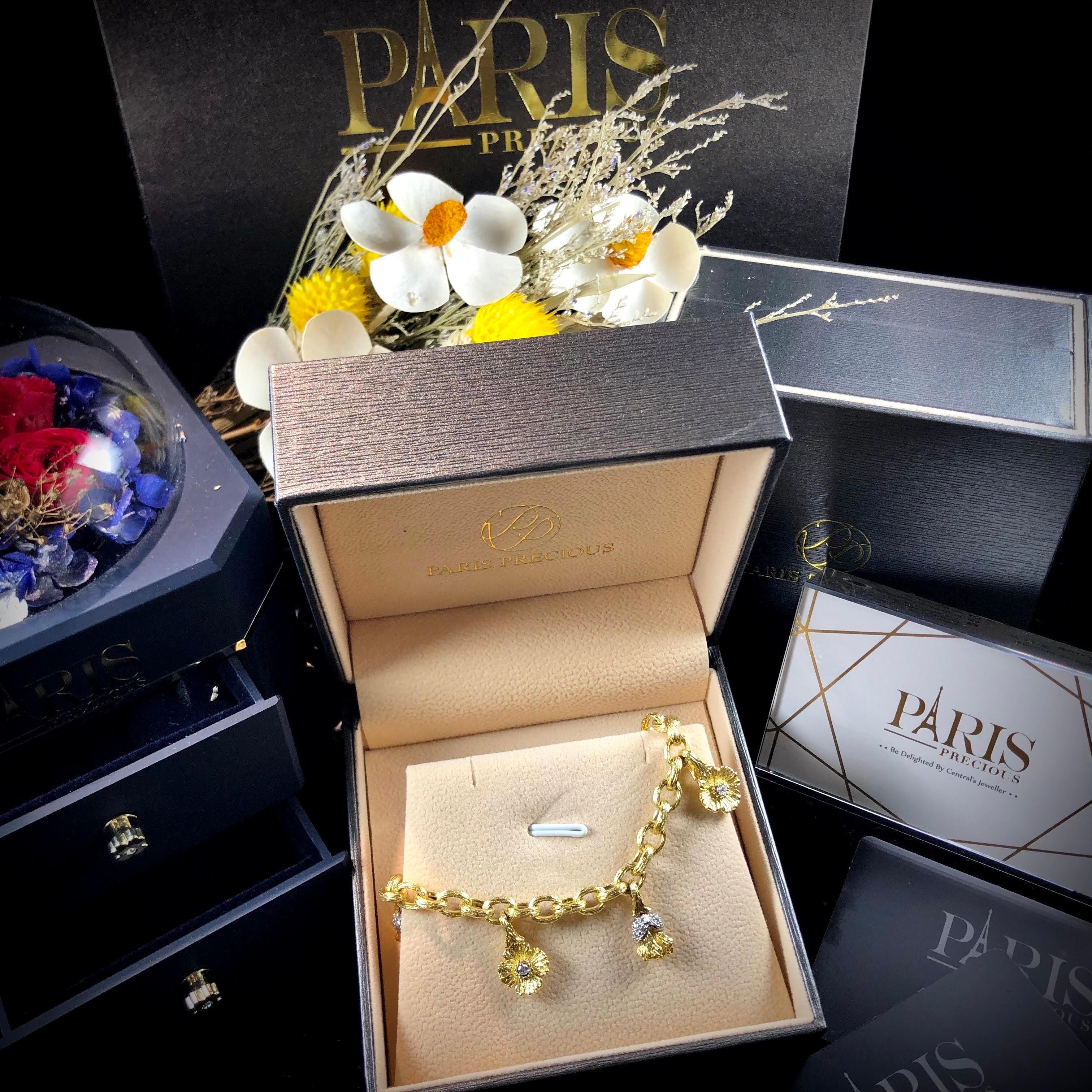 Paris Craft House Antique Diamond Bracelet in 18 Karat Yellow Gold For Sale 3