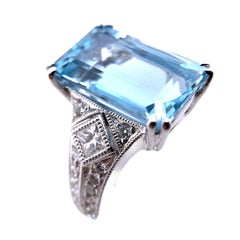 Art Deco Style Aquamarine Diamond Filigree Ring 18 Karat White Gold