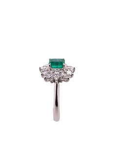Paris Craft House Columbia Vivid Green Emerald Diamond Ring in Platinum