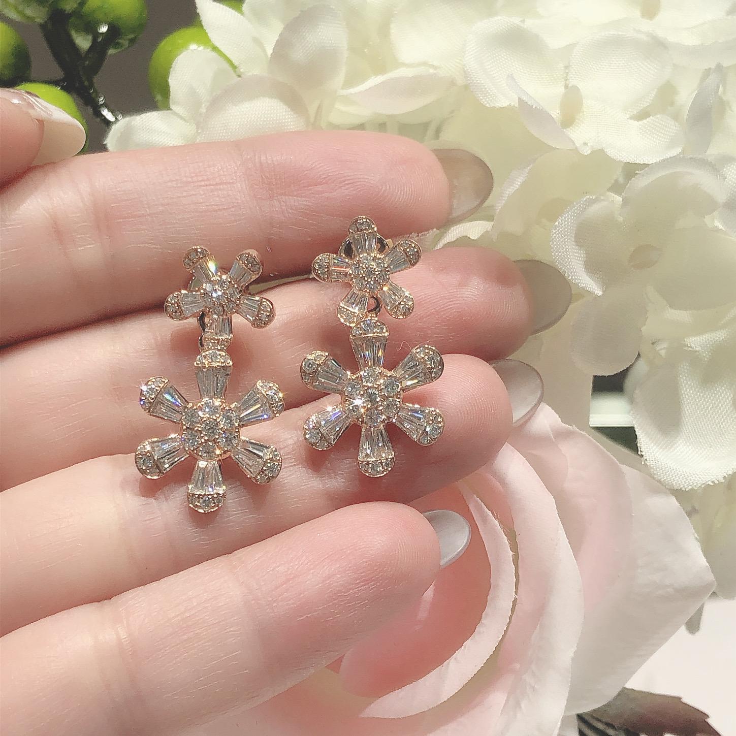 Paris Craft House Diamond Flowers Earrings in 18 Karat Rose Gold For Sale 2