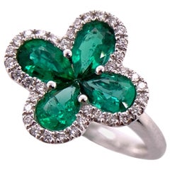 Paris Craft House Emerald Diamond Clover Ring in 18 Karat White Gold