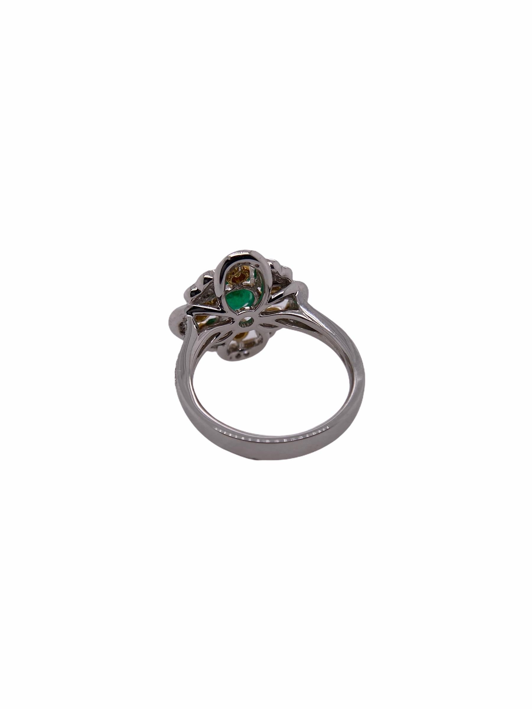 Round Cut Paris Craft House Emerald Yellow Diamond Filigree Ring in 18 Karat White Gold For Sale