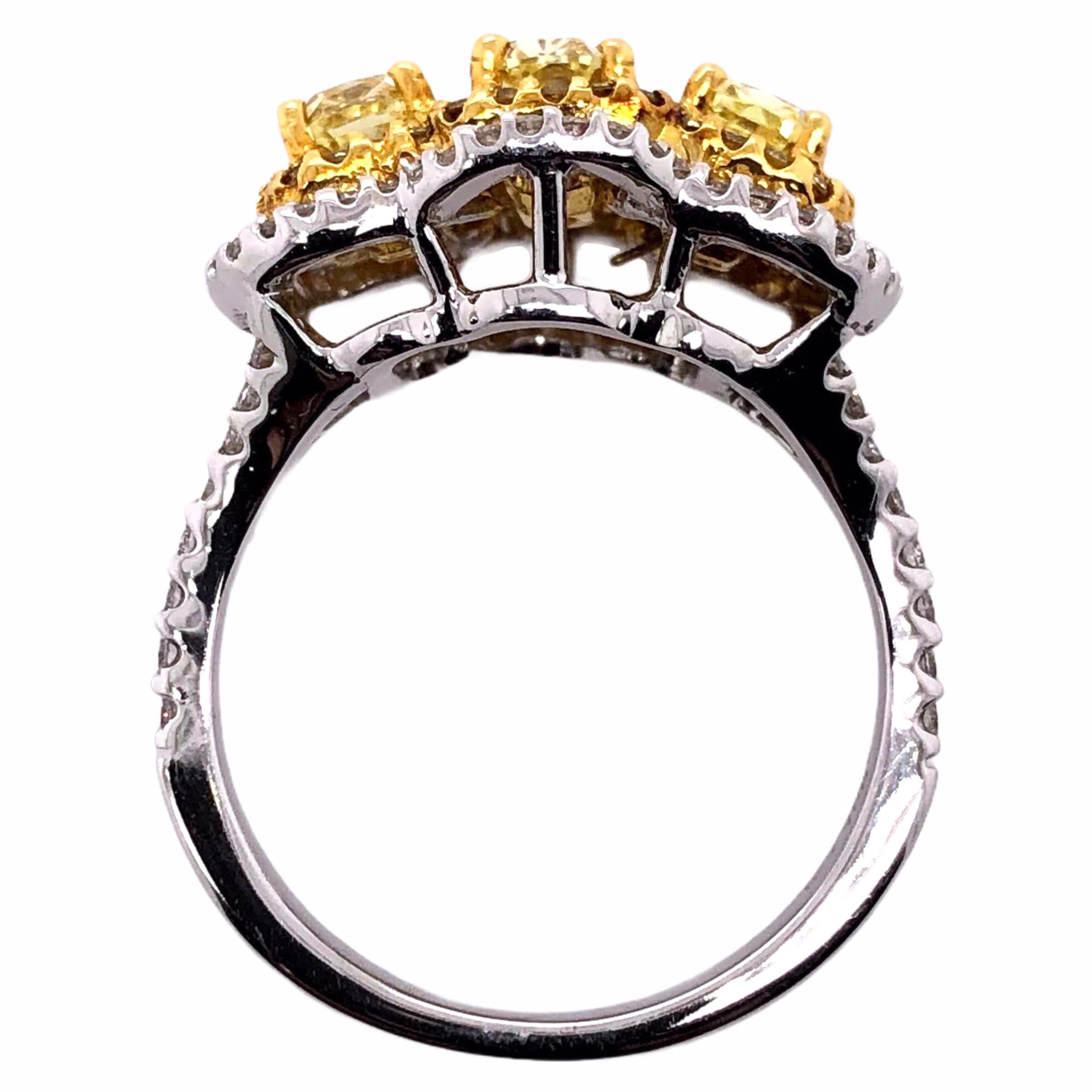 Paris Craft House Fancy Yellow Diamond Three-Stone Ring in 18 Karat Gold In New Condition For Sale In Hong Kong, HK