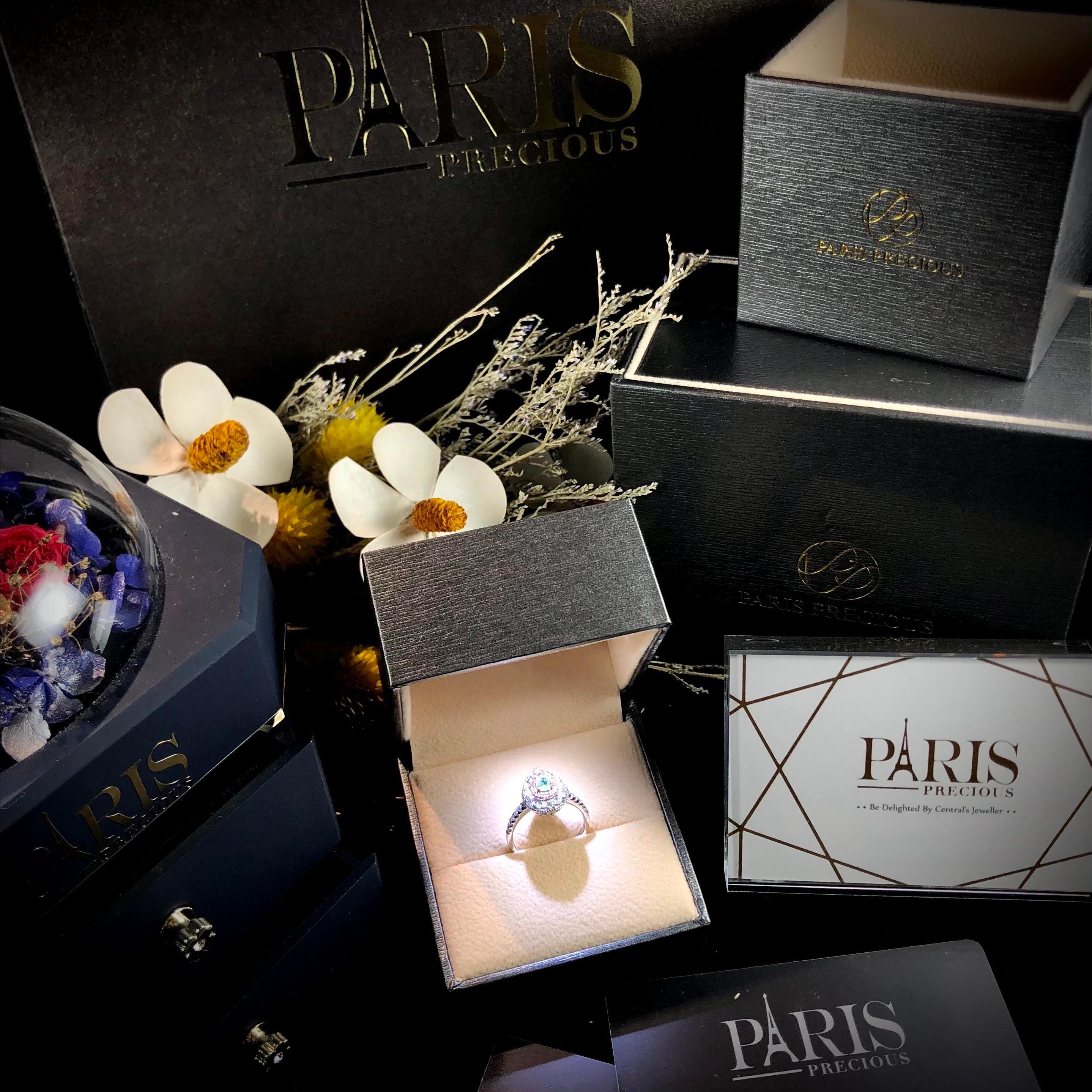 Women's Paris Craft House Green Diamond Ring in 18 Karat White Gold For Sale