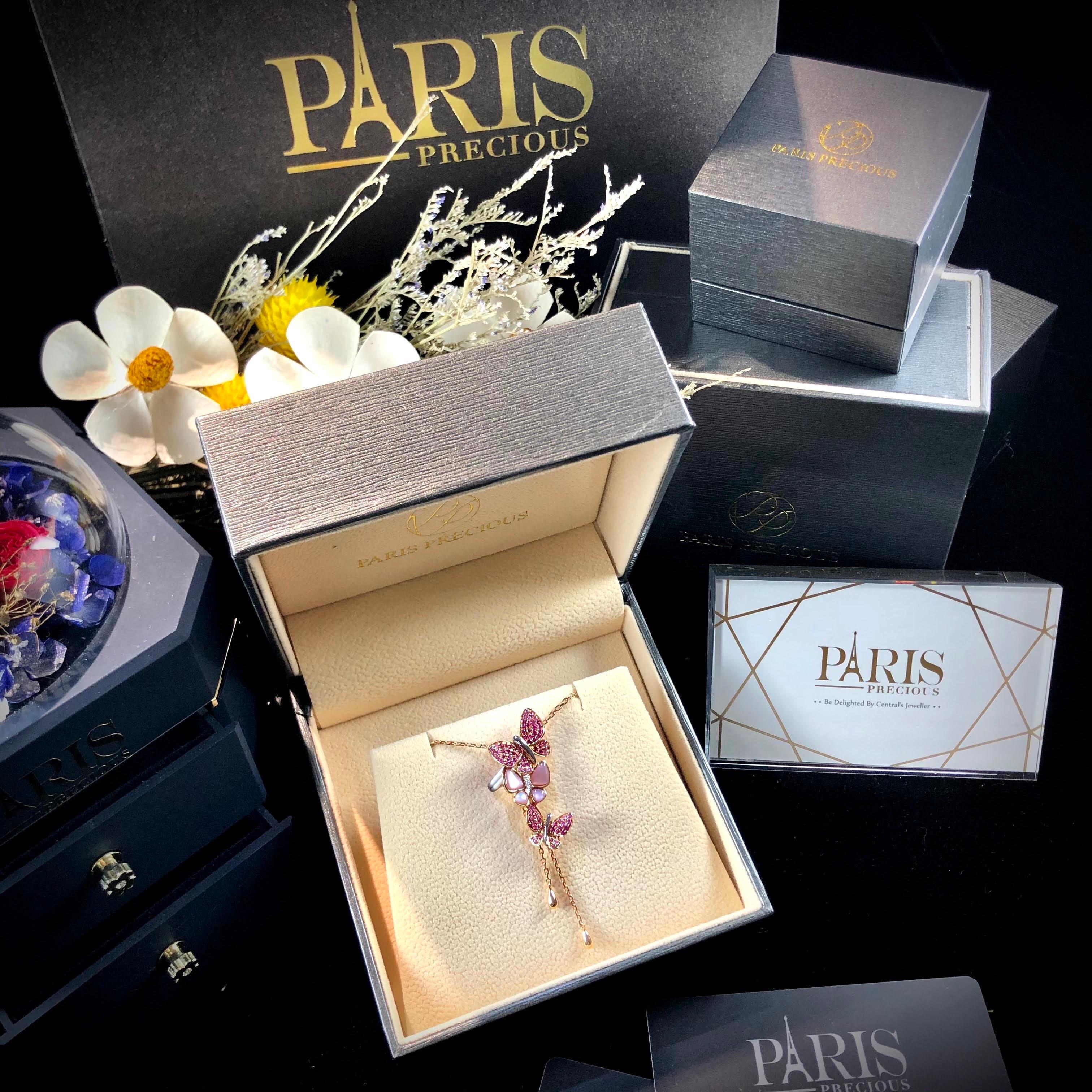 Paris Craft House Pink Sapphire Mother of Pearl Necklace in 18 Karat Rose Gold In New Condition For Sale In Hong Kong, HK