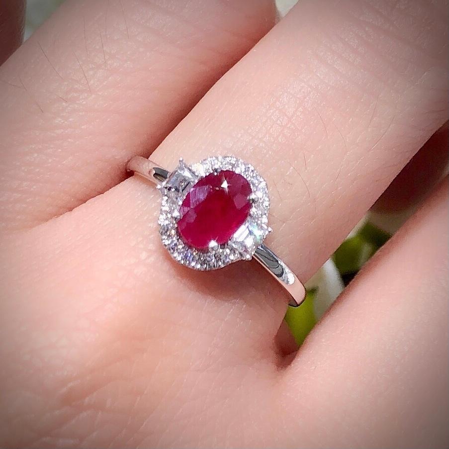 Paris Craft House Ruby Diamond Cocktail Ring in 18 Karat White Gold In New Condition For Sale In Hong Kong, HK