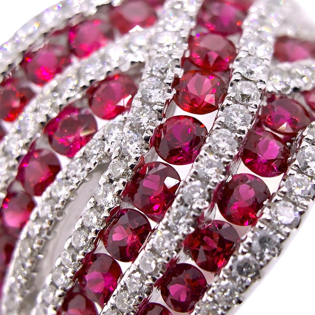 Paris Craft House Ruby Diamond Ring in 18 Karat White Gold In New Condition For Sale In Hong Kong, HK