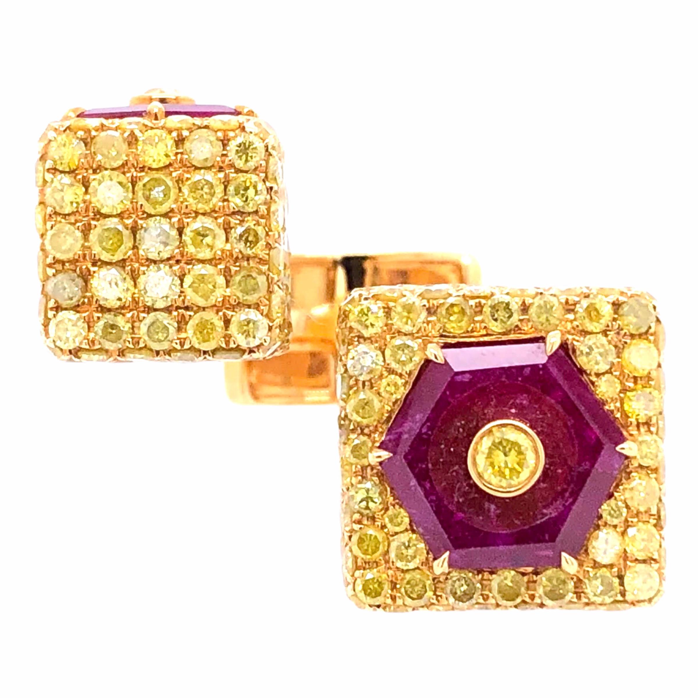 Modern Paris Craft House Ruby Yellow Diamond Ring in 18 Karat Yellow Gold For Sale