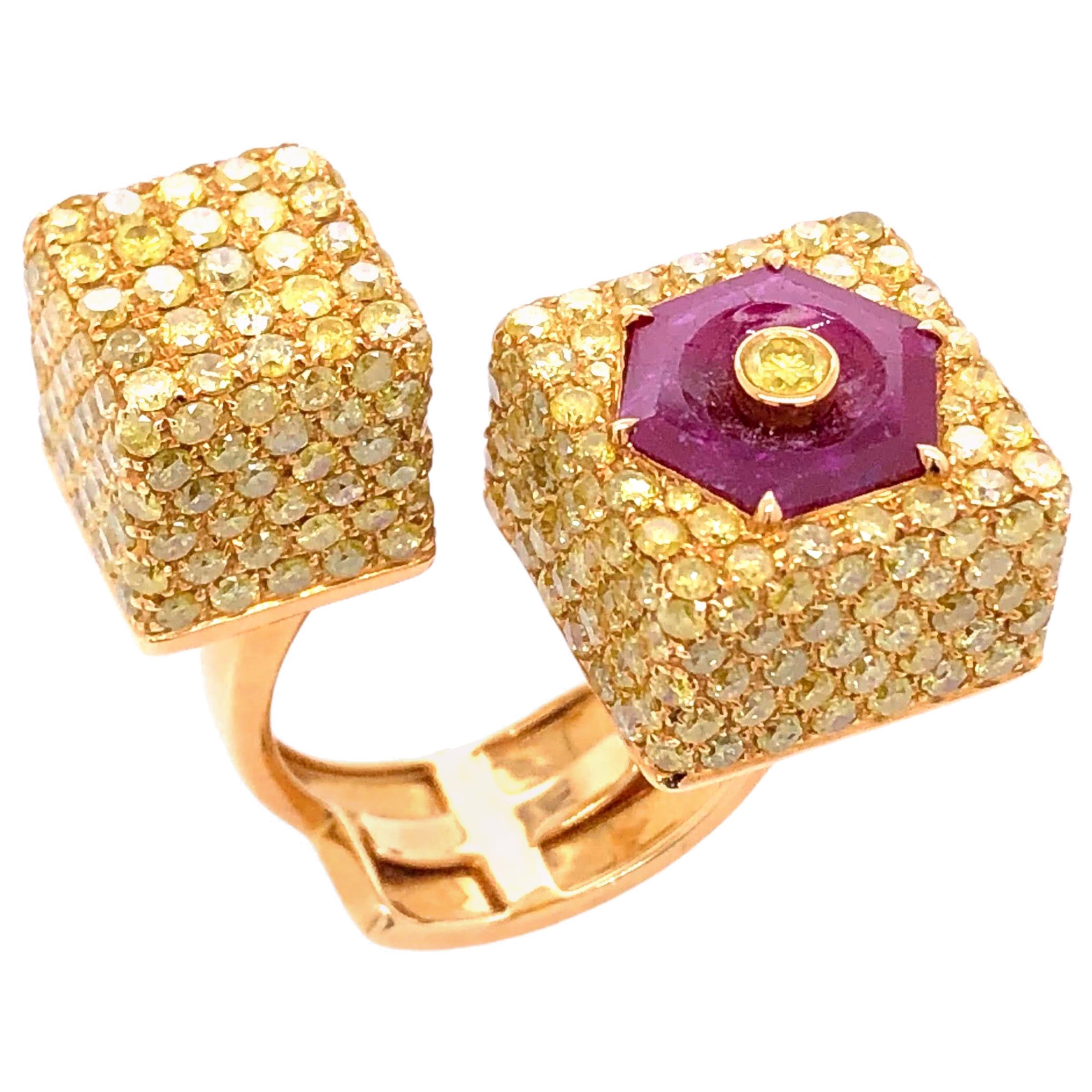 Paris Craft House Ruby Yellow Diamond Ring in 18 Karat Yellow Gold For Sale