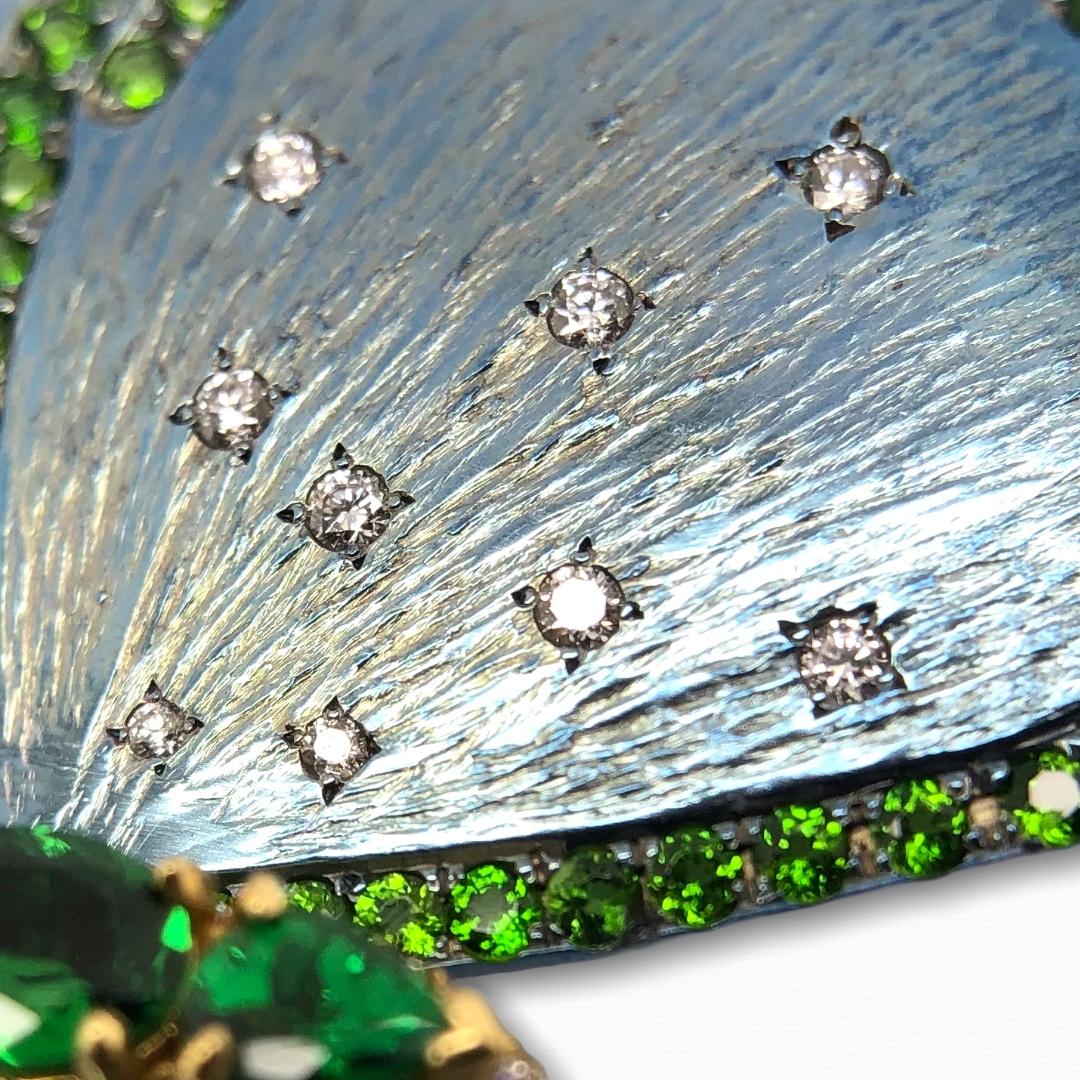 Round Cut Paris Craft House Tsavorite Diamond Butterfly Brooch Pin in Titanium 18K Gold For Sale