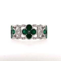 Paris Craft House Vivid Green Emerald Diamond Clover Ring in 18 Karat White Gold