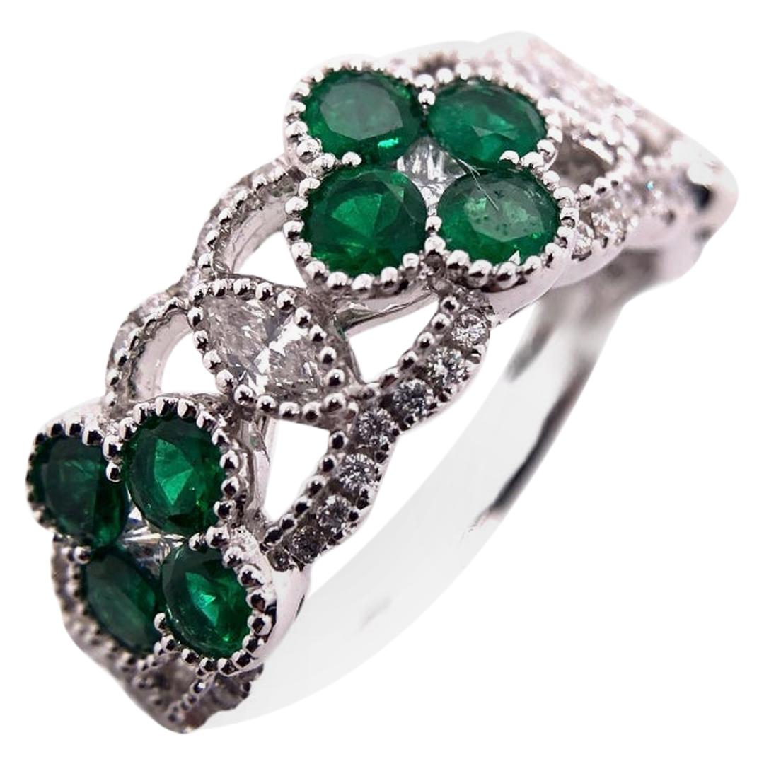 Paris Craft House Vivid Green Emerald Diamond Clover Ring in 18 Karat White Gold For Sale