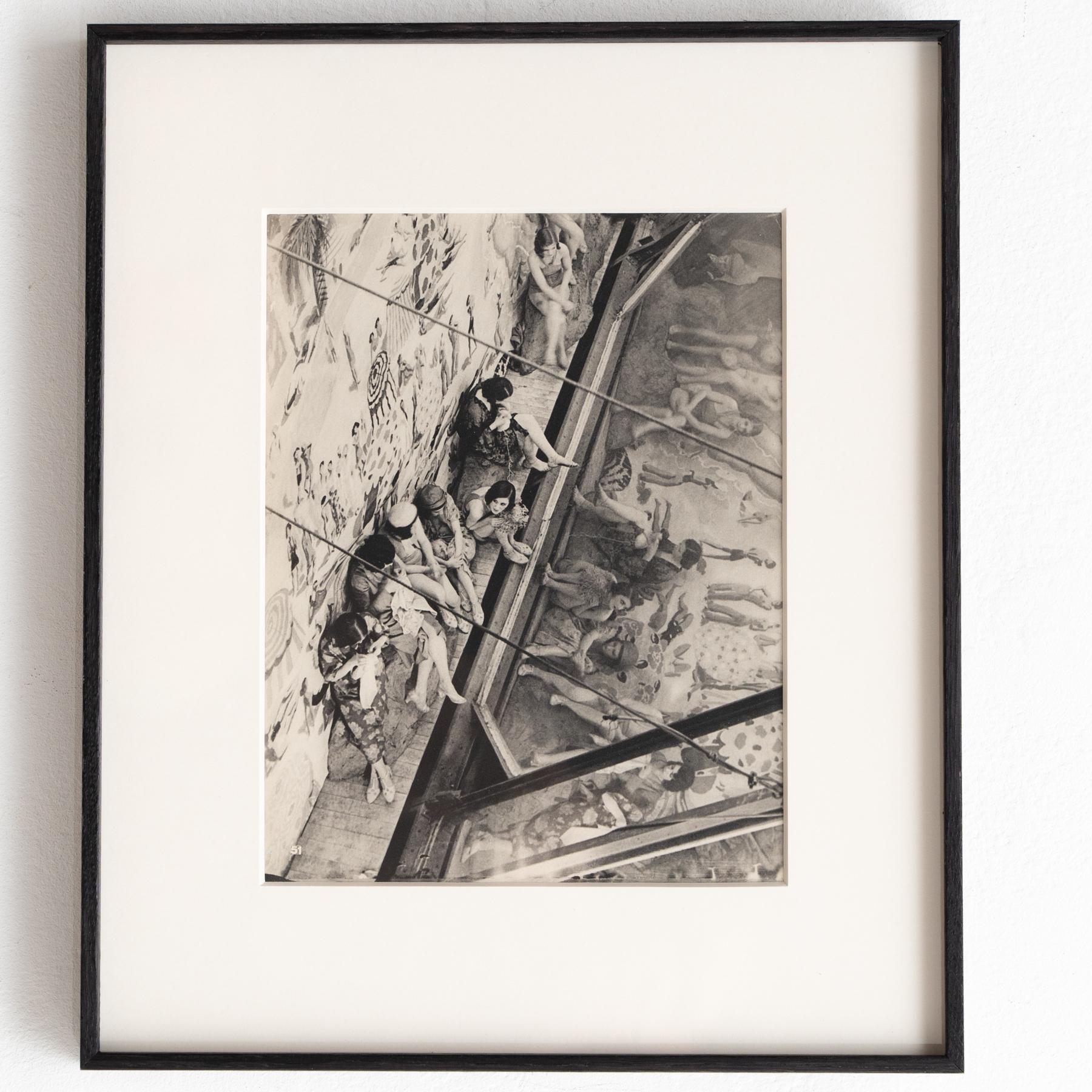 Paris de Nuit: Rare Framed Heliogravure by Brassai, 1933 In Good Condition For Sale In Barcelona, Barcelona