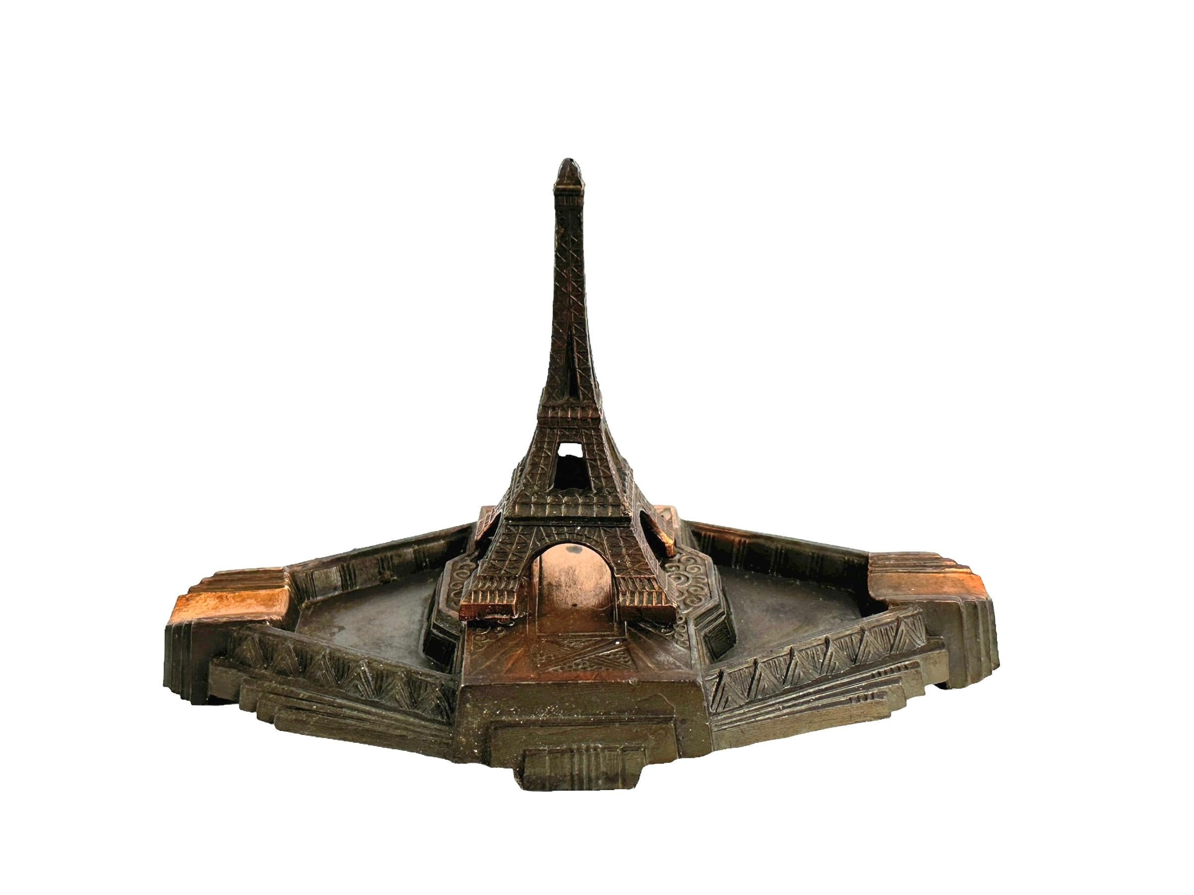 Art Nouveau Paris France Eiffel Tower Souvenir Building Architectural Model Ashtray, vintage For Sale