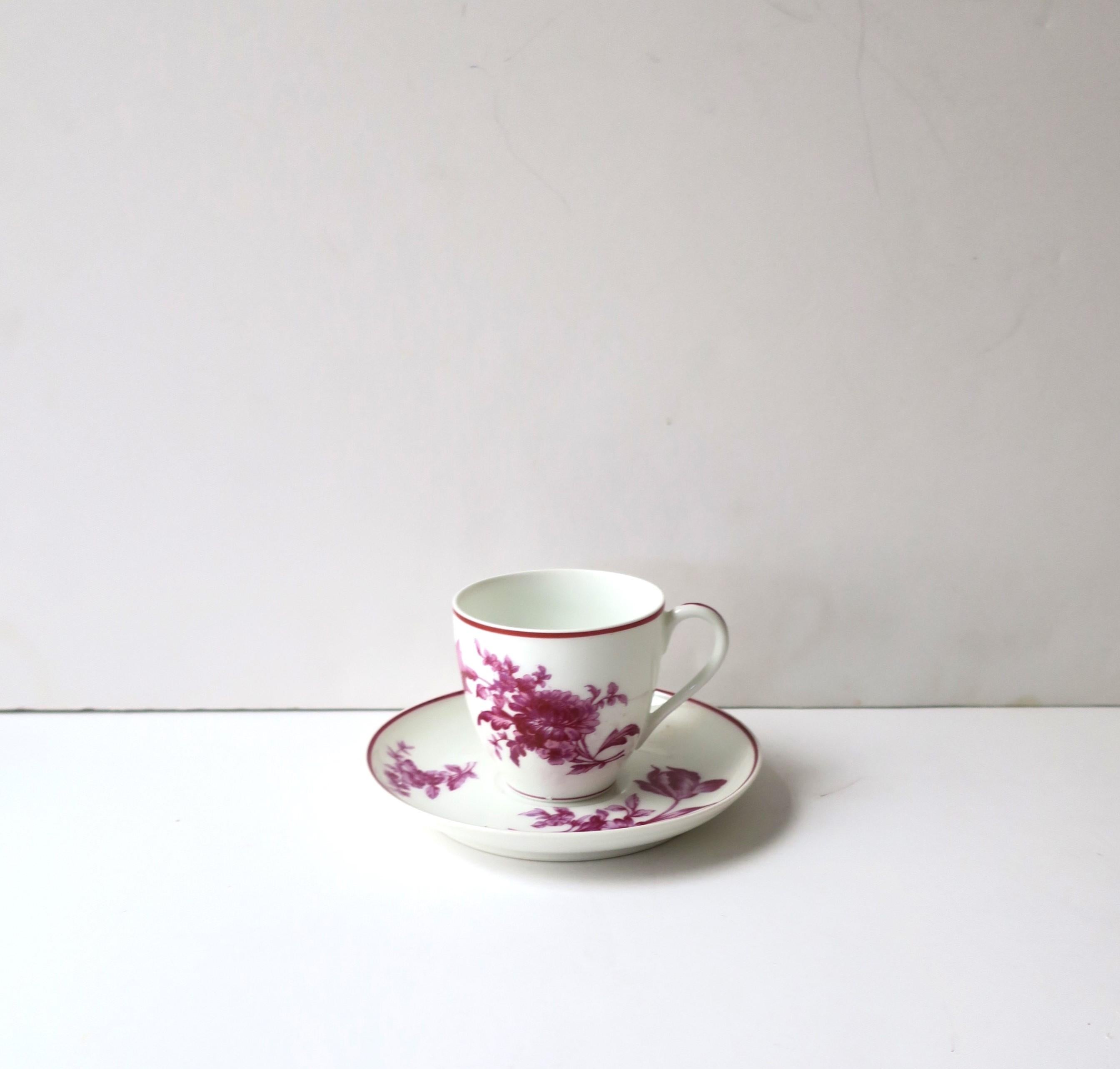Paris French Porcelain Coffee Espresso or Tea Demitasse Cup & Saucer, Set of 4 For Sale 1
