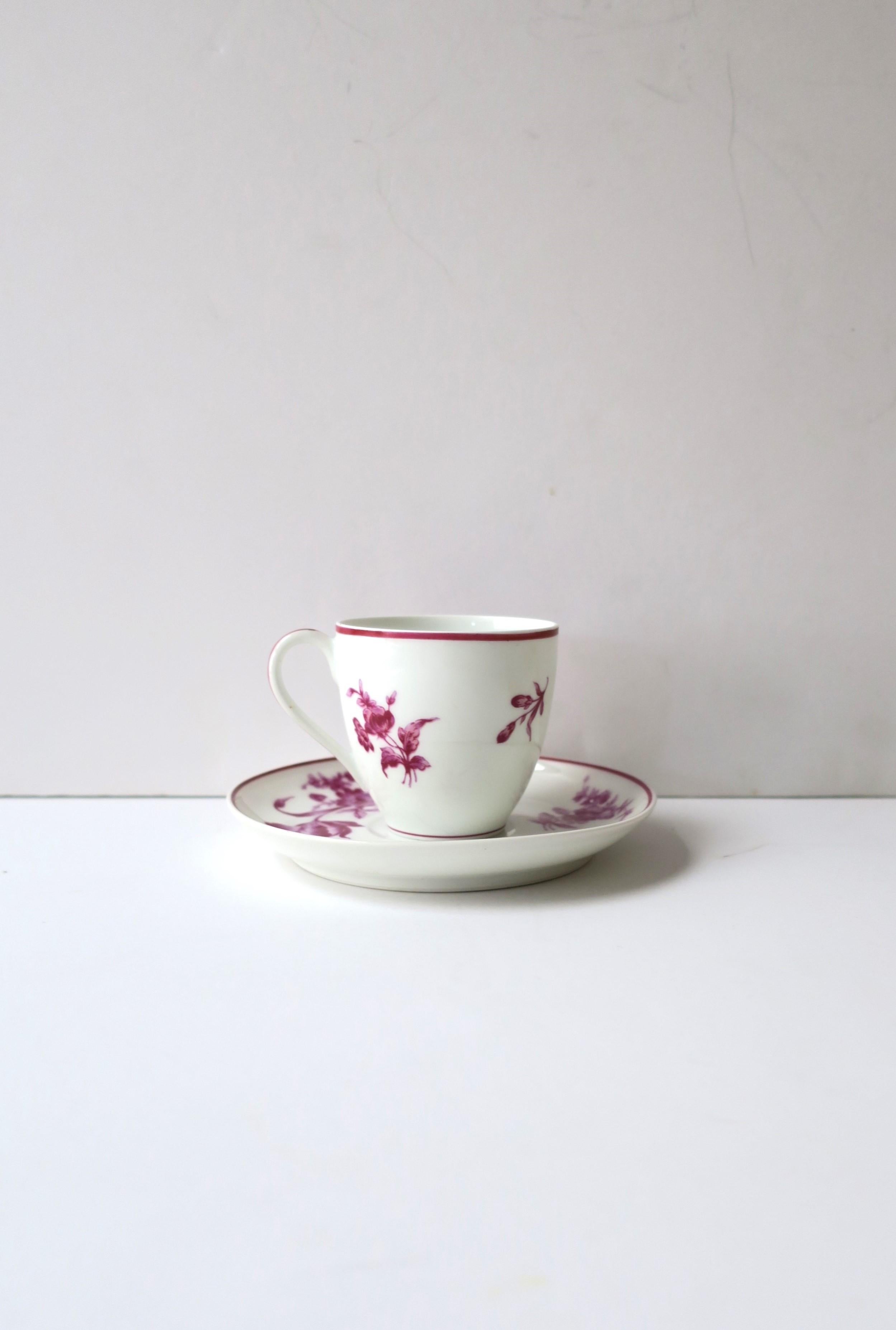 Paris French Porcelain Coffee Espresso or Tea Demitasse Cup & Saucer, Set of 4 For Sale 3