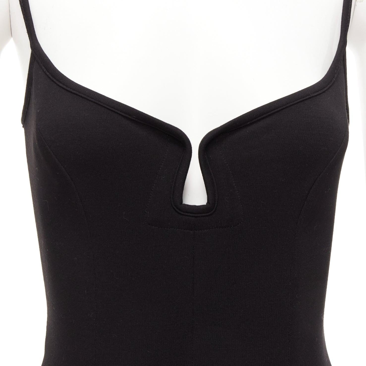 PARIS GEORGIA black sweetheart underwire neckline skinny jumpsuit US0 XS
Reference: LNKO/A02397
Brand: Paris Georgia
Material: Viscose, Blend
Color: Black
Pattern: Solid
Closure: Zip
Lining: Black Fabric
Extra Details: Side zip. Made in New