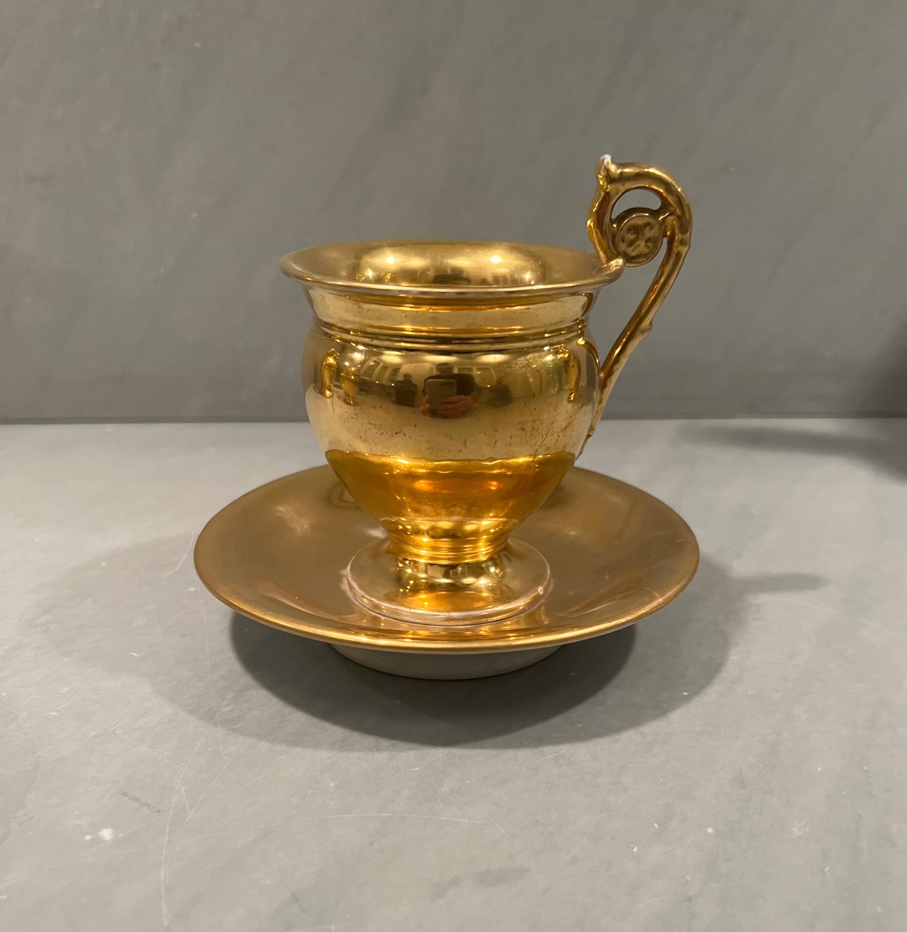 Paris Gold Porcelain Tea / Coffee Set, 28 Pieces In Good Condition In New York, NY