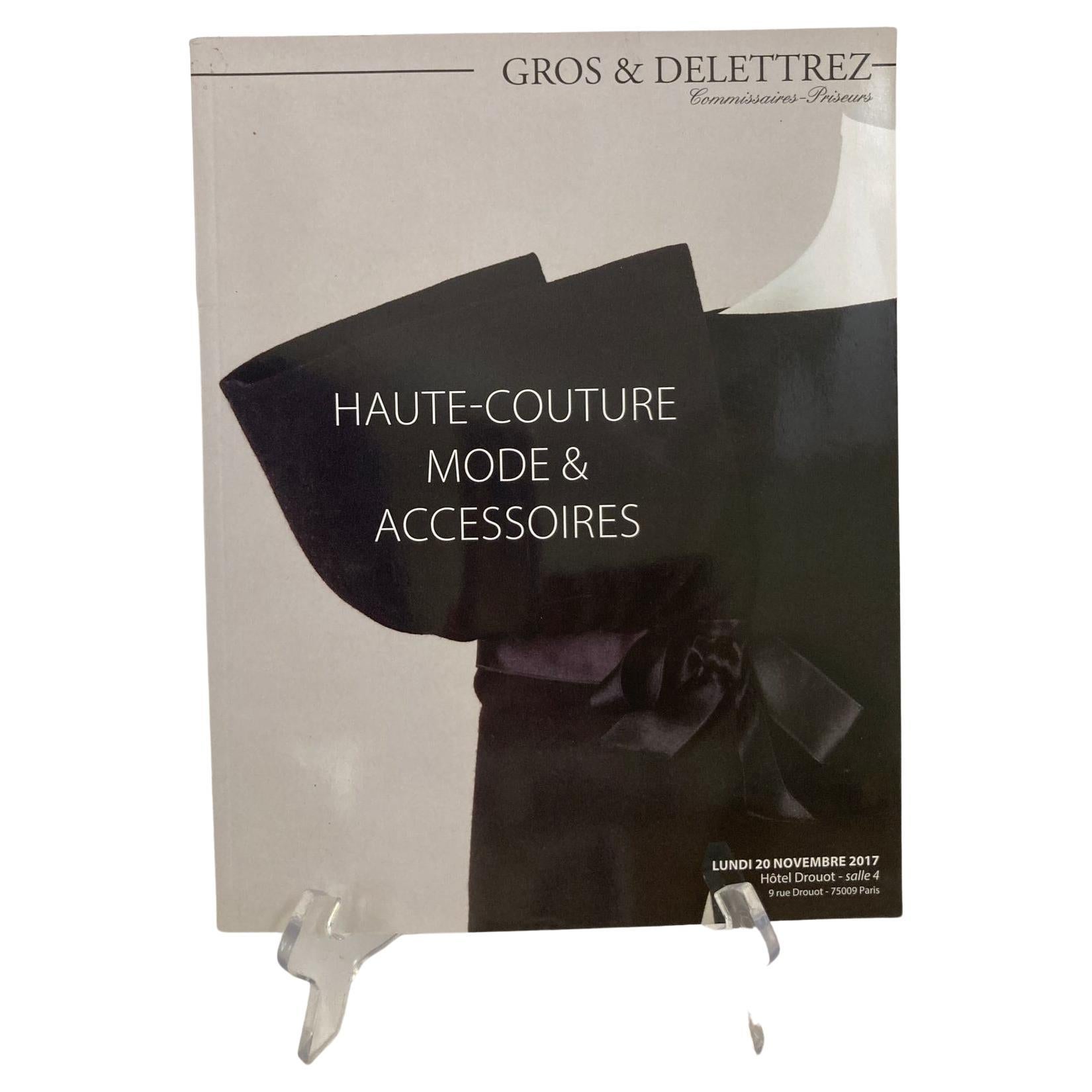 Catalogue des ventes aux enchères de la Haute Couture de Paris 2017 publié par Gros & Delettrez en vente