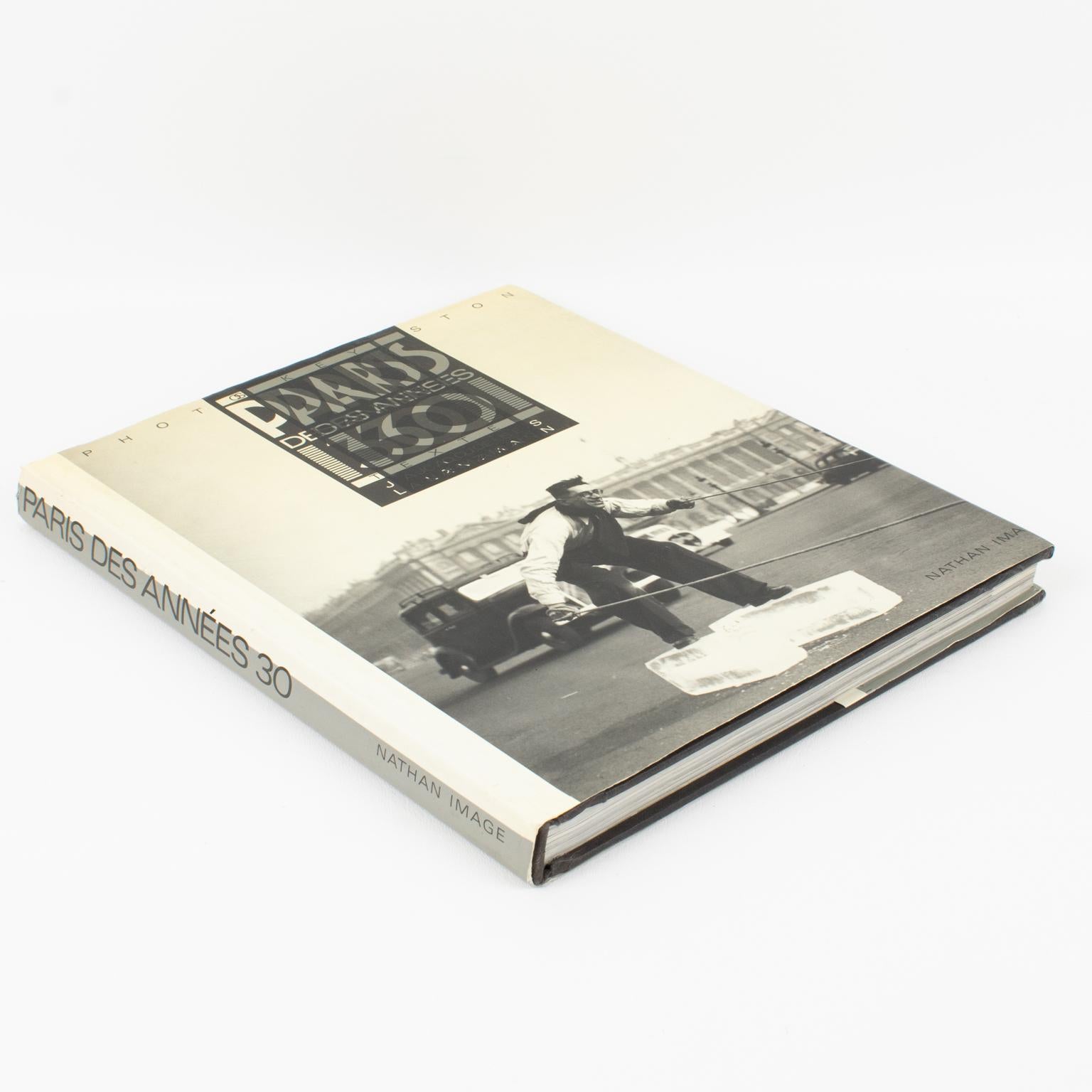 Moderne Paris dans les années 30, The French Book by Jacques Lanzmann, 1987 en vente