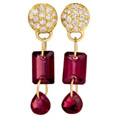 Paris & Lily Boucles d'oreilles en or 18 carats, faites à la main, avec clous en diamants et grenats pavés