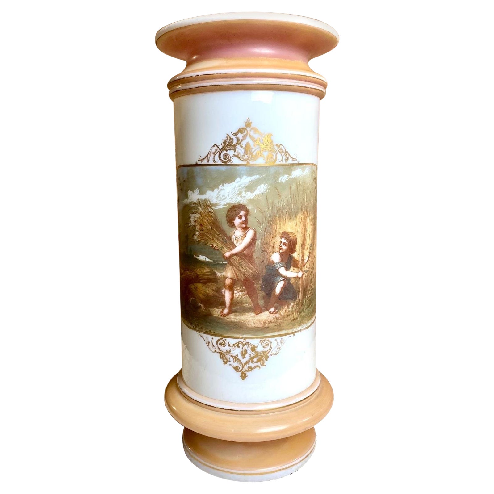 Paris Opaline Mantel Vase – France, Late 19th Century in vendita
