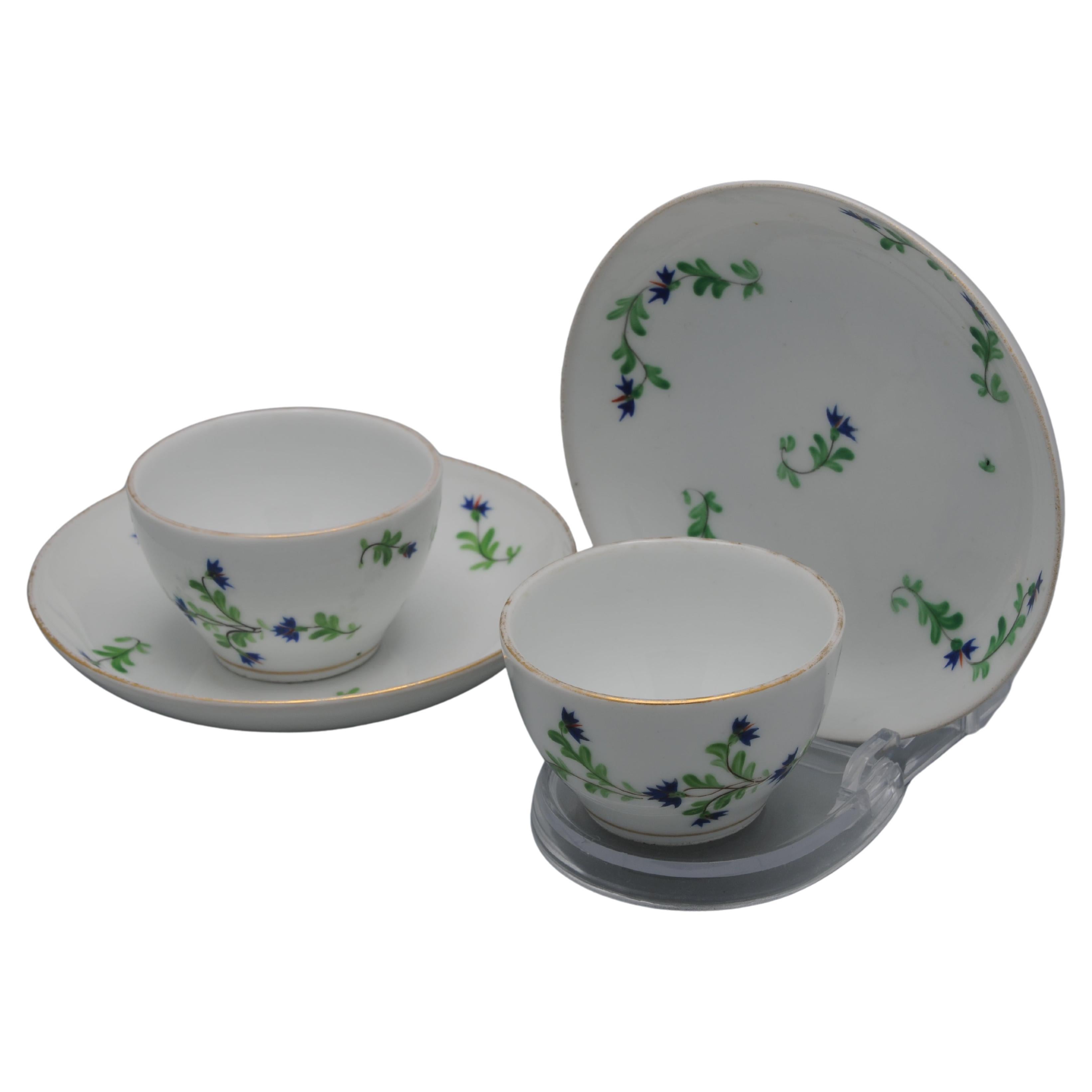 Louis XVI Paris porcelain - 2 cups and saucers, cornflowers decor 'Barbeaux', 18th century For Sale