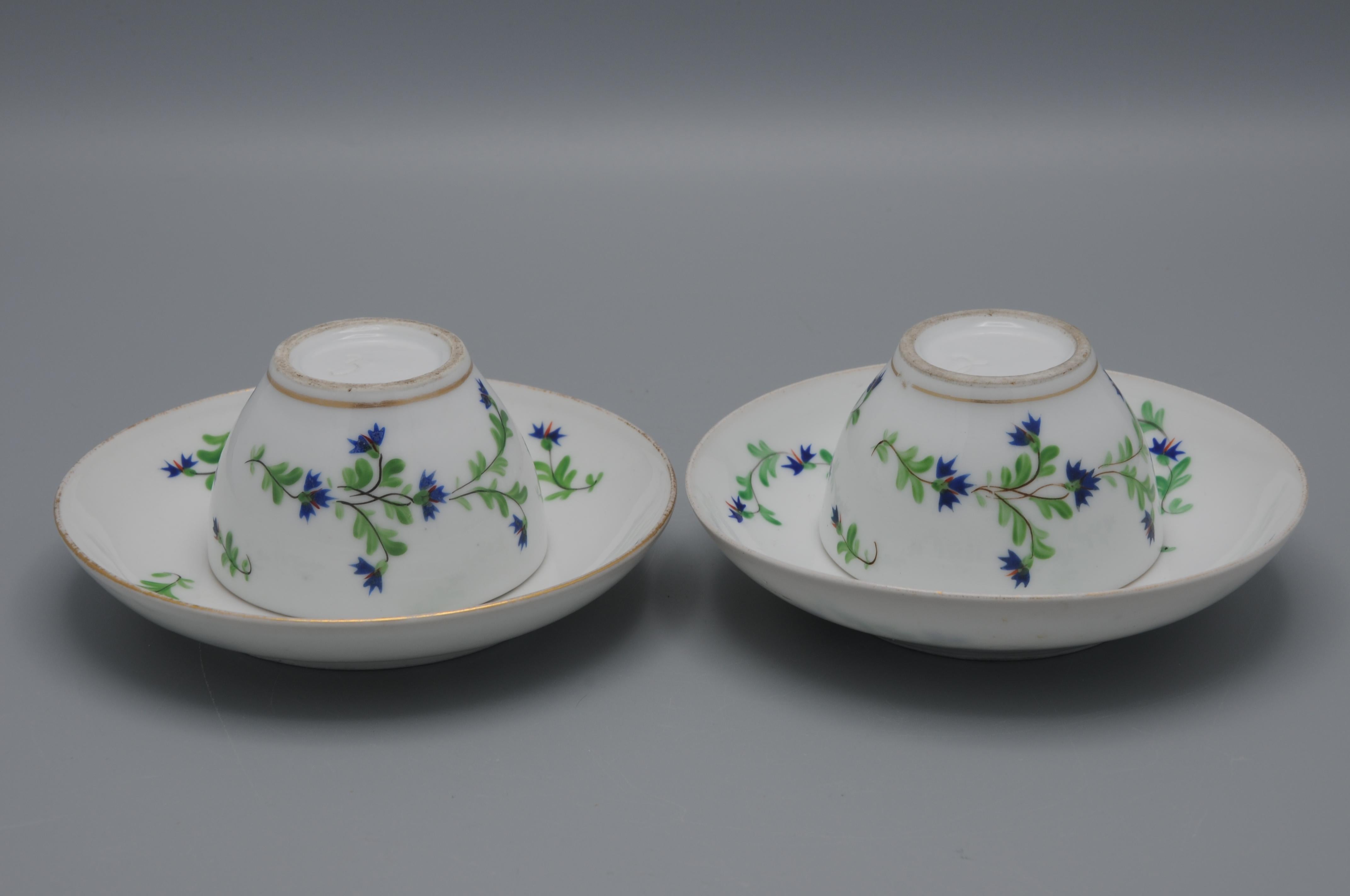 Hand-Painted Paris porcelain - 2 cups and saucers, cornflowers decor 'Barbeaux', 18th century For Sale