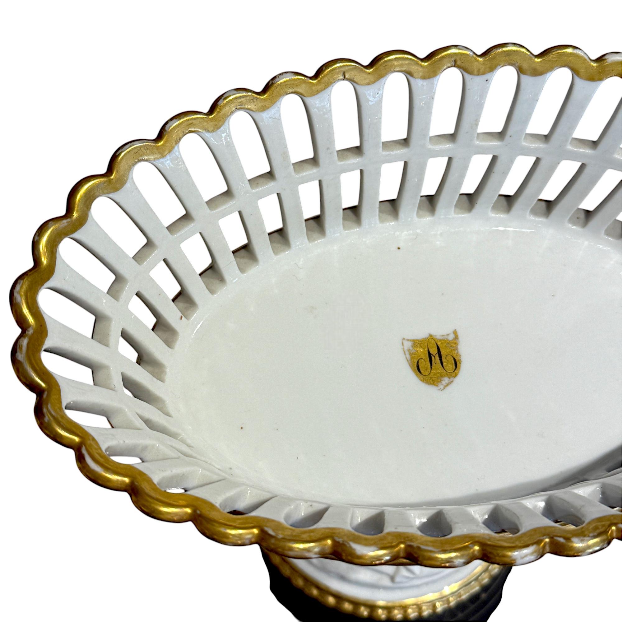 Paris Porcelain Basket Vase, 19th Century For Sale 5