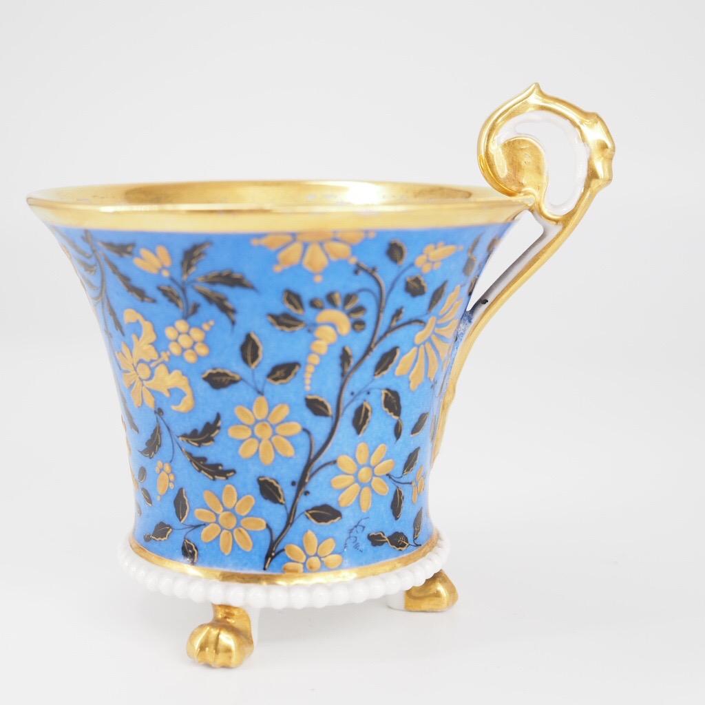 Paris Porcelain Cabinet Cup & Saucer, circa 1830 For Sale 3