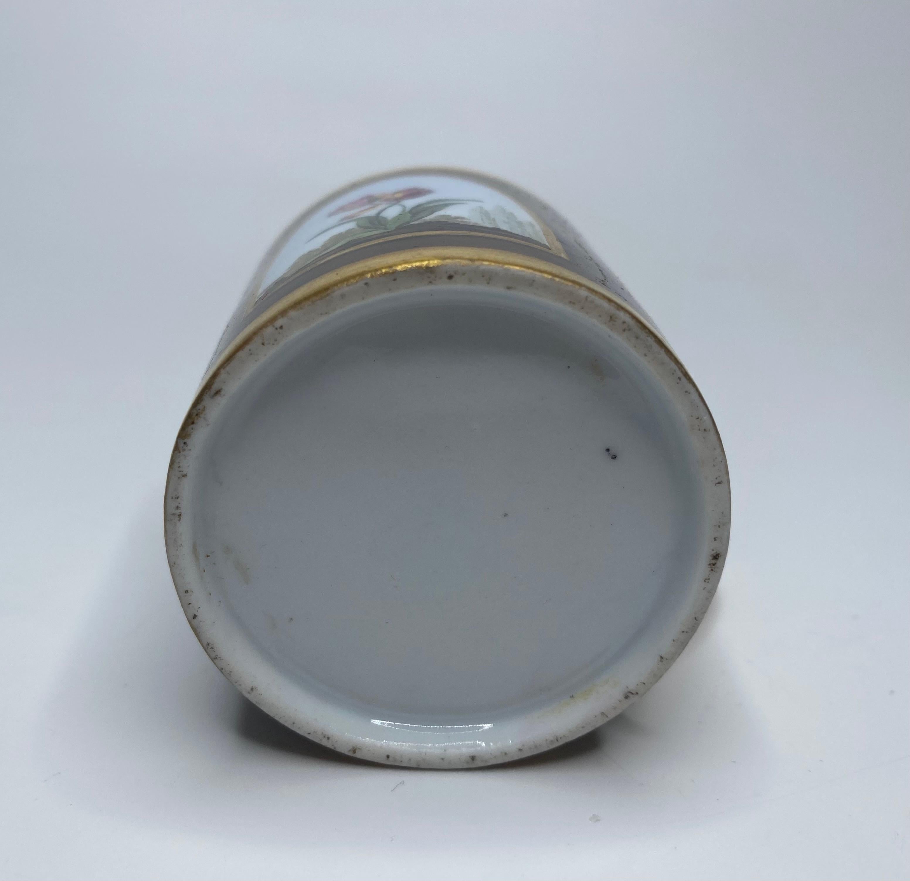 Paris porcelain coffee can & saucer, c. 1810. For Sale 6