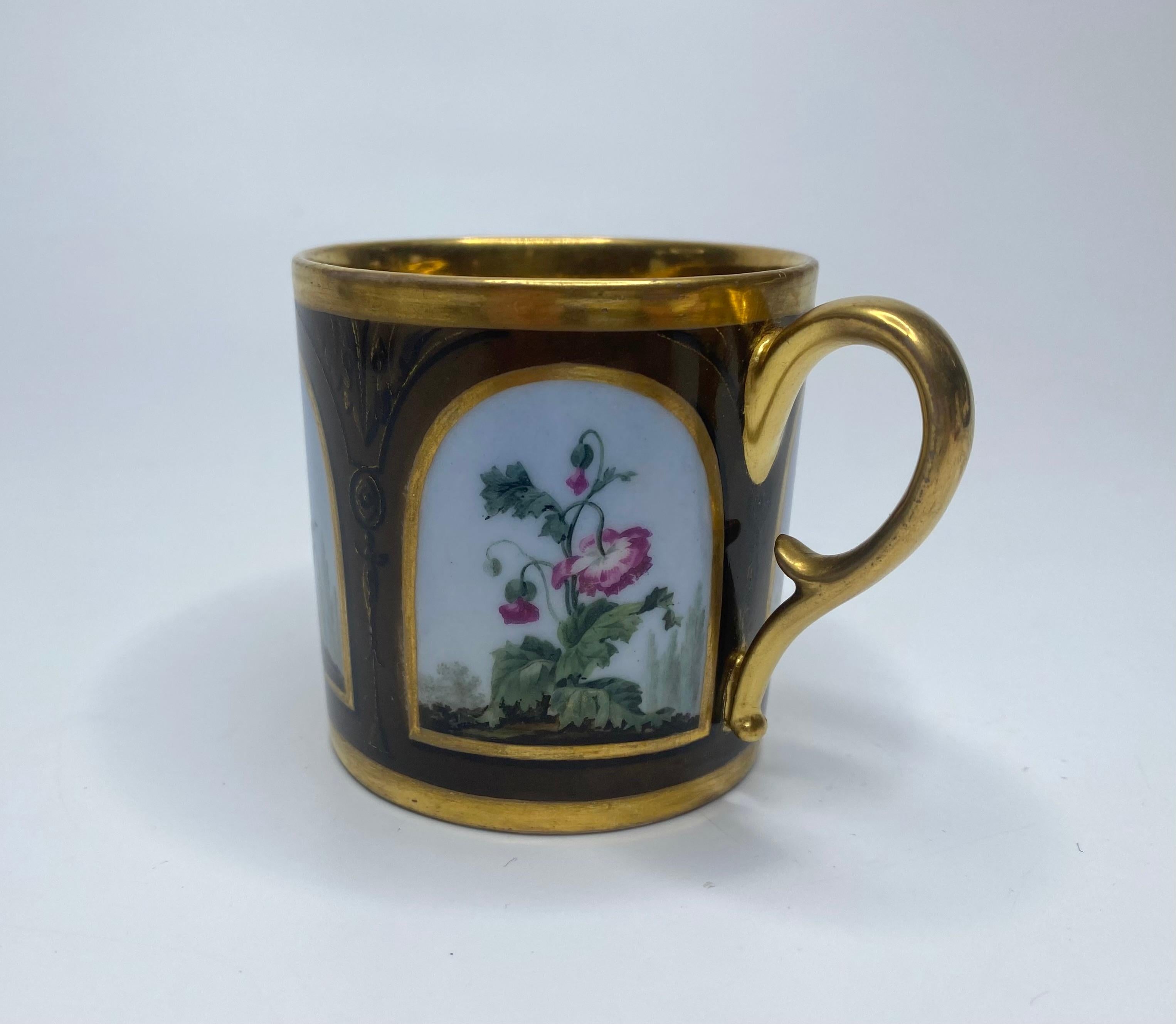 Paris porcelain coffee can & saucer, c. 1810. For Sale 1