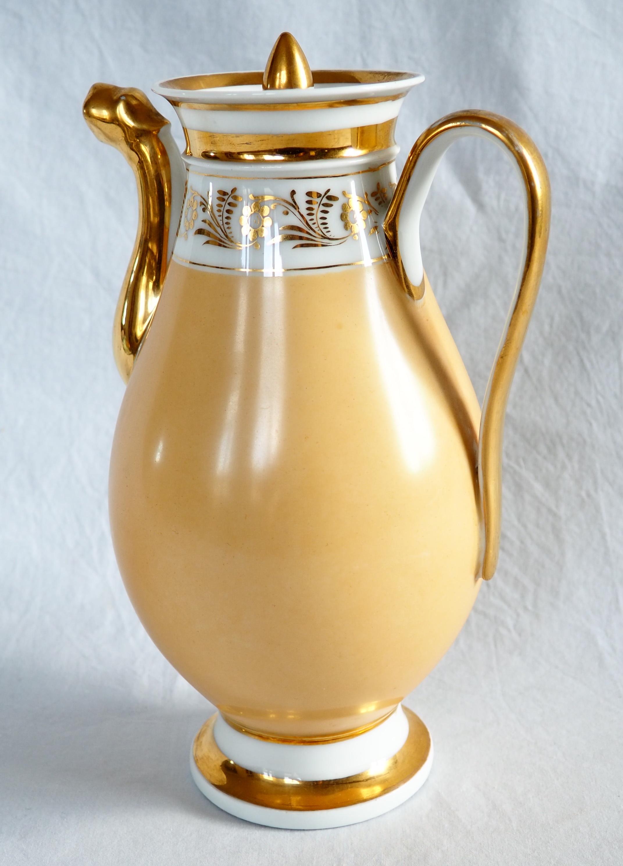 Pariser Porzellan-Kaffeekanne, 19. Jahrhundert, um 1820 im Angebot 5