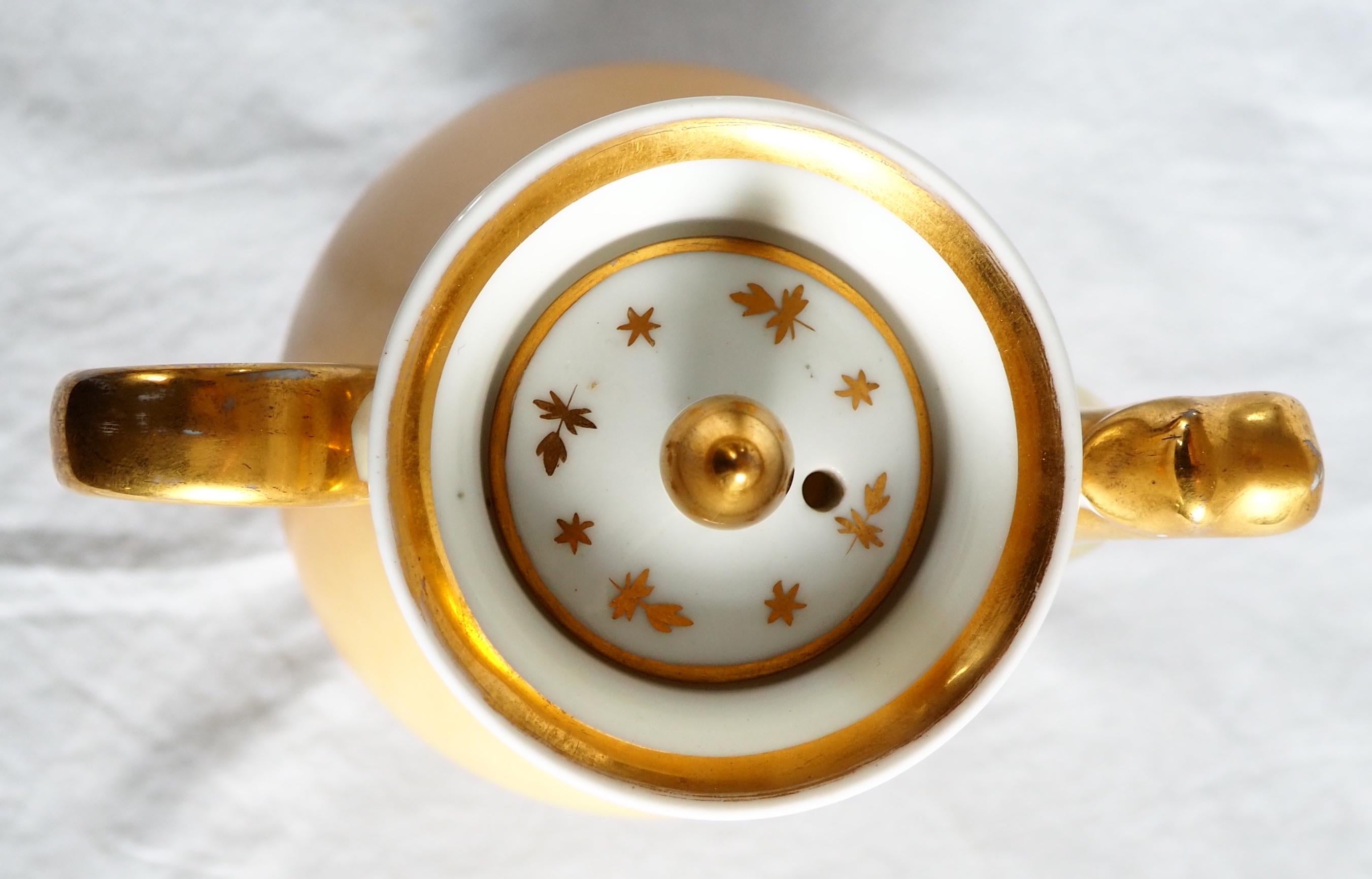 Pariser Porzellan-Kaffeekanne, 19. Jahrhundert, um 1820 im Angebot 6