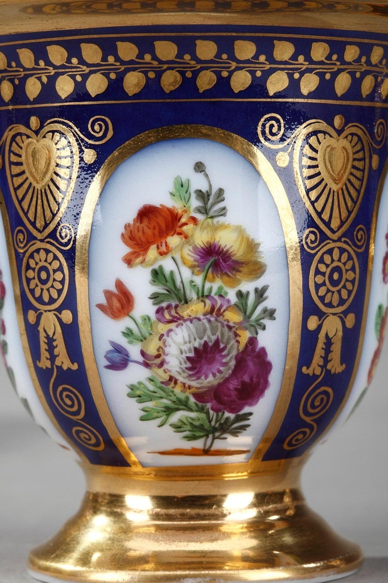 Paris Porcelain Coffee Service in Charles X-Style In Good Condition For Sale In Paris, FR