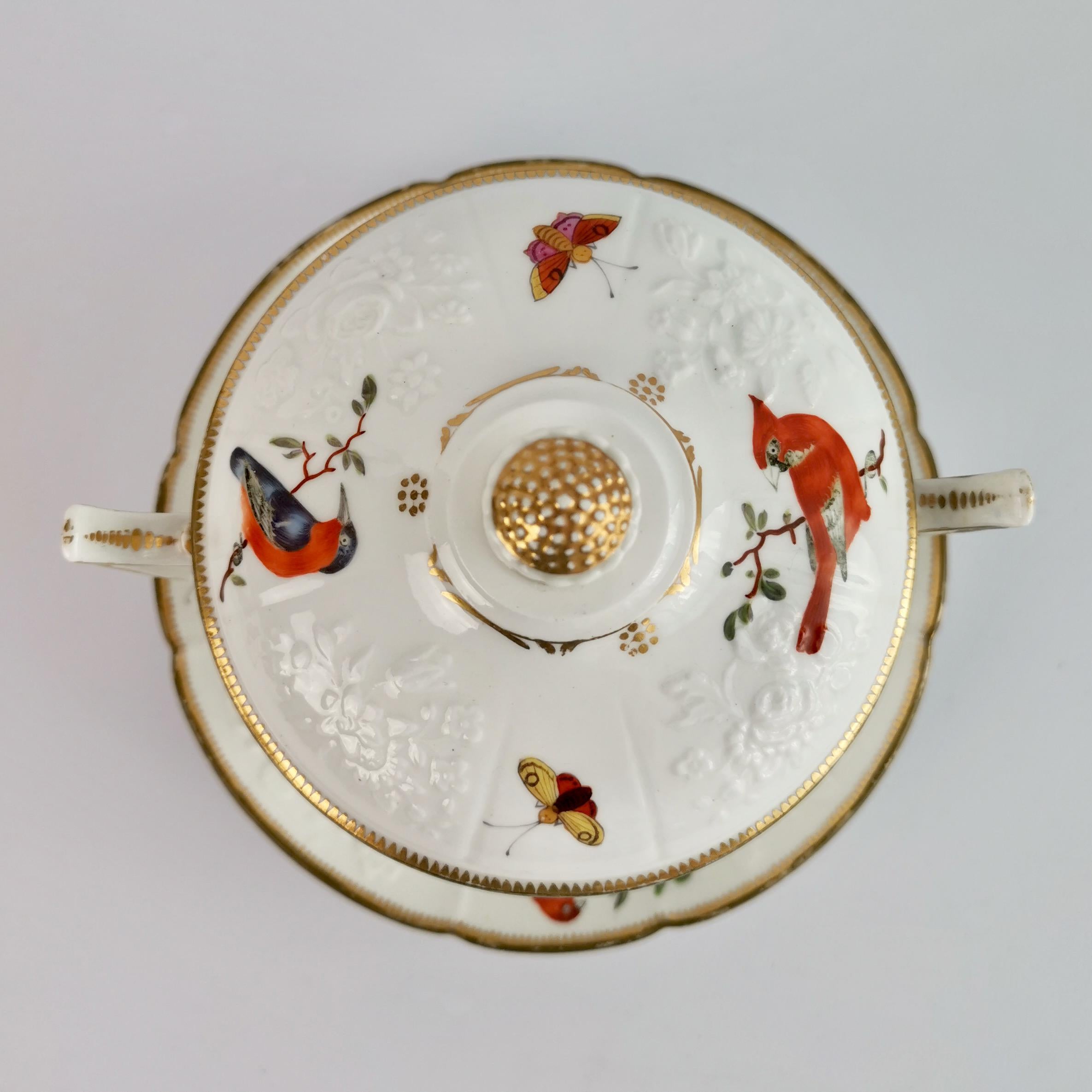 Paris Porcelain Écuelle Broth Bowl, White, Birds, Butterflies, Regency ca 1820 In Good Condition In London, GB