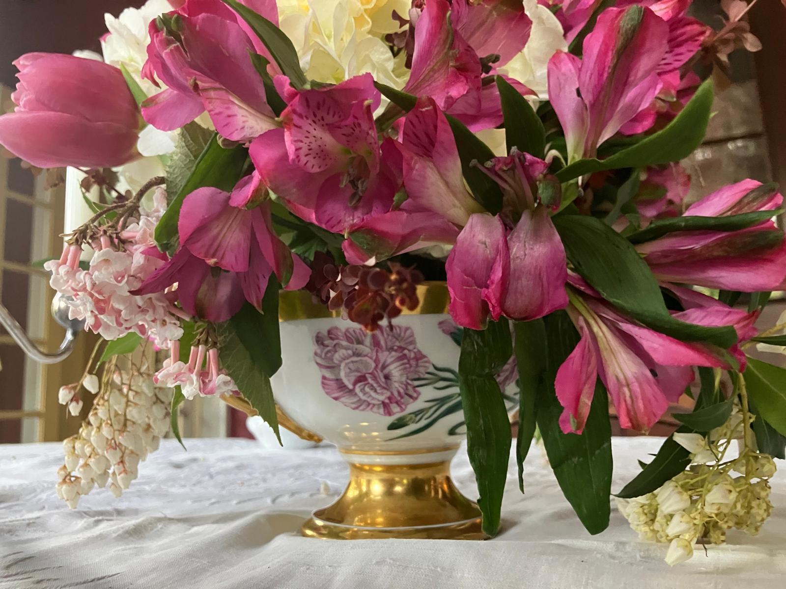 Porcellana Urna nuziale in porcellana Paris Floral in vendita