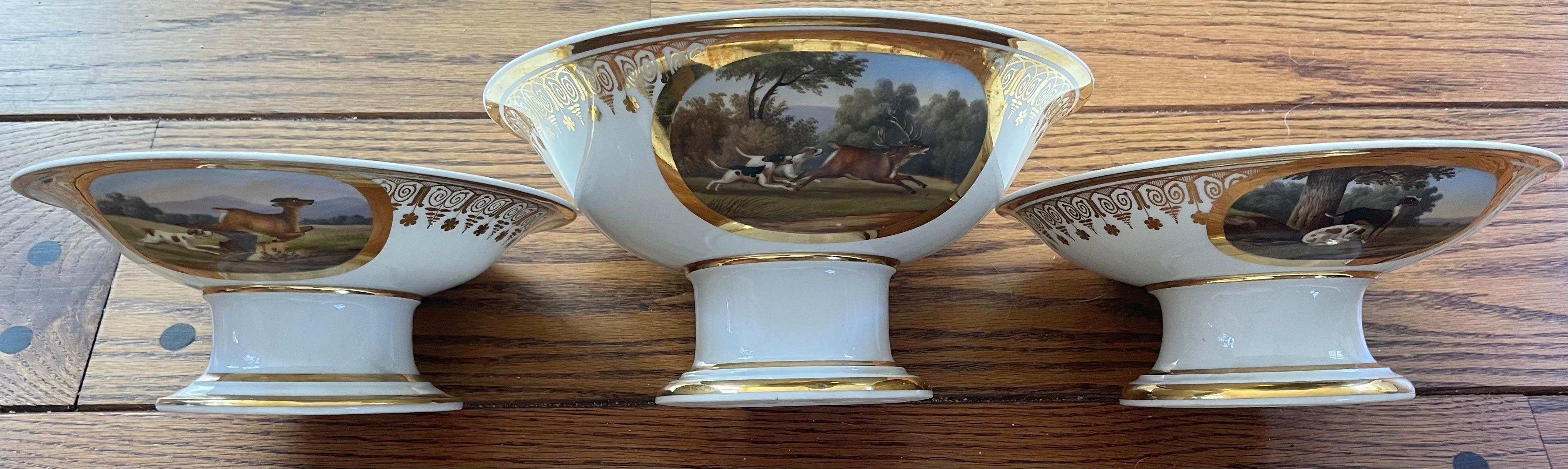 Empire Service de chasse en porcelaine de Paris à bandes dorées en vente