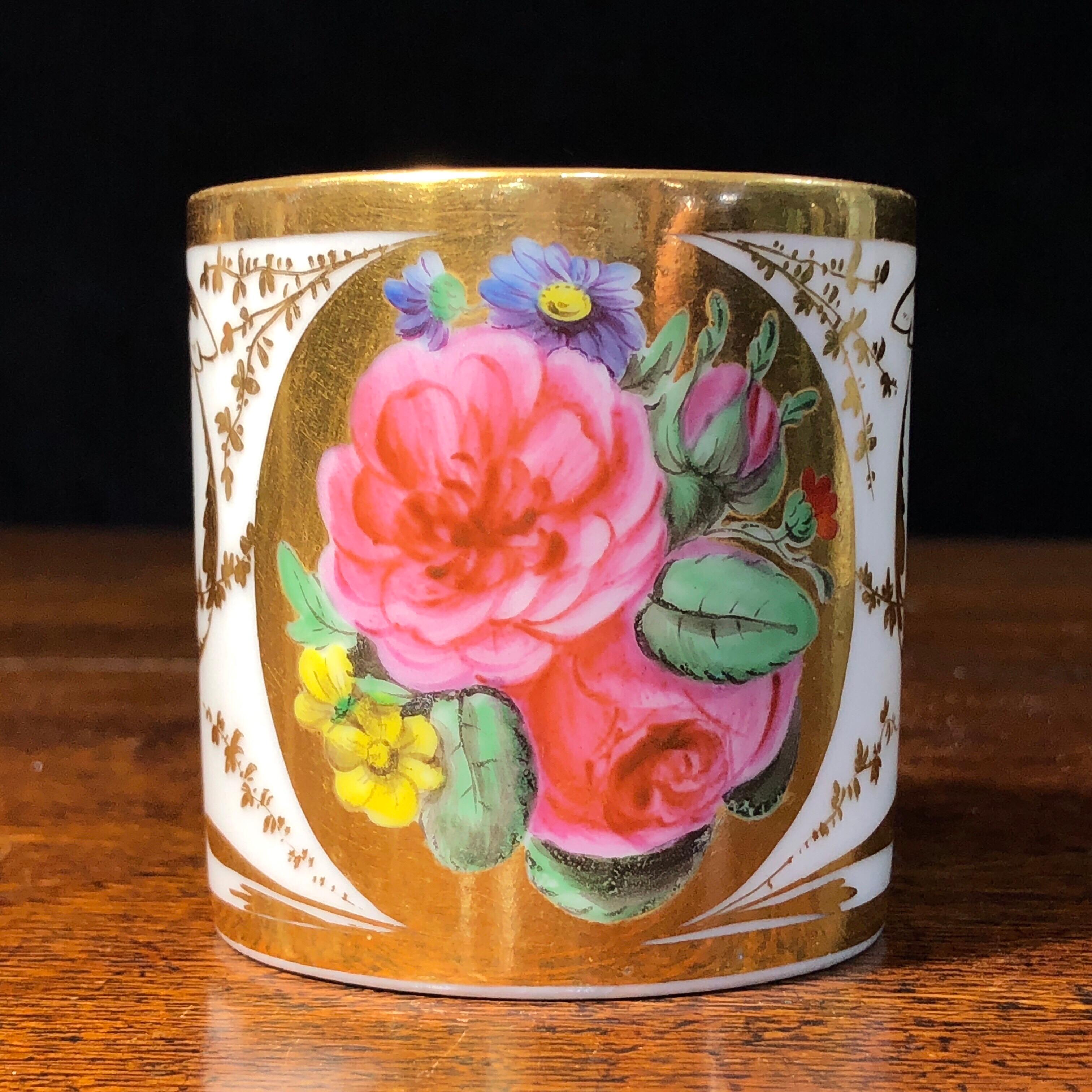 French Paris Porcelain Manteau Studio Coffee Can, Rich Gold and Roses, circa 1810 For Sale